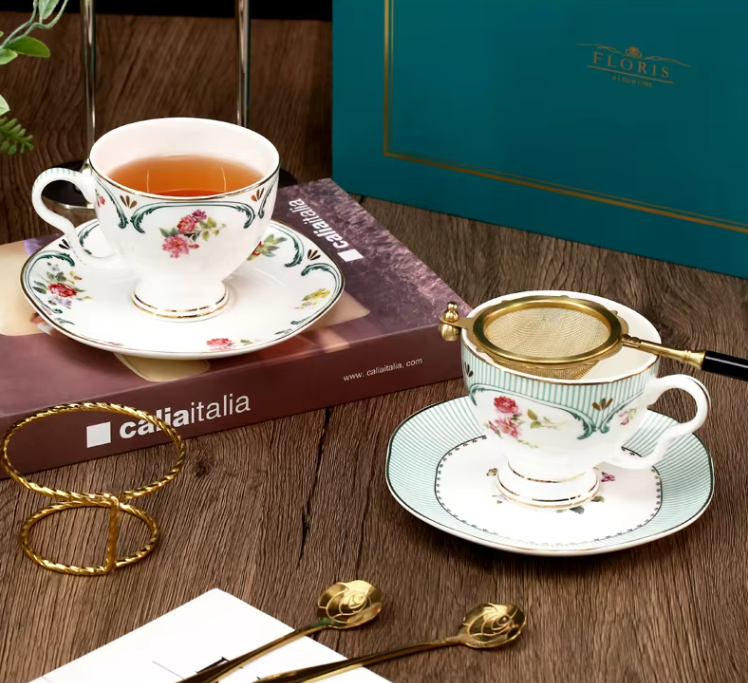 Set da Té di Lusso in Porcellana, Set da Caffè Ceramico, Set da Té Ceramico, Mugs da Caffè in Ceramica, Oggetti Regalo per la Festa degli Innamorati