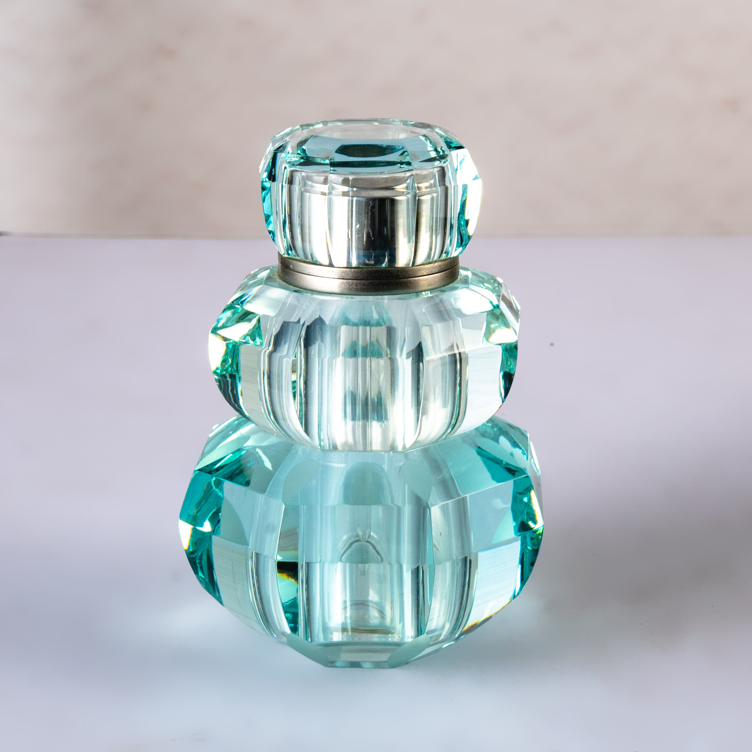 SmallBridge high-grade crystal perfume bottle Lake blue gourd shape Wholesale can be customized for personal use Can be used as a decoration Collection bottle 344gCapacity 12ml