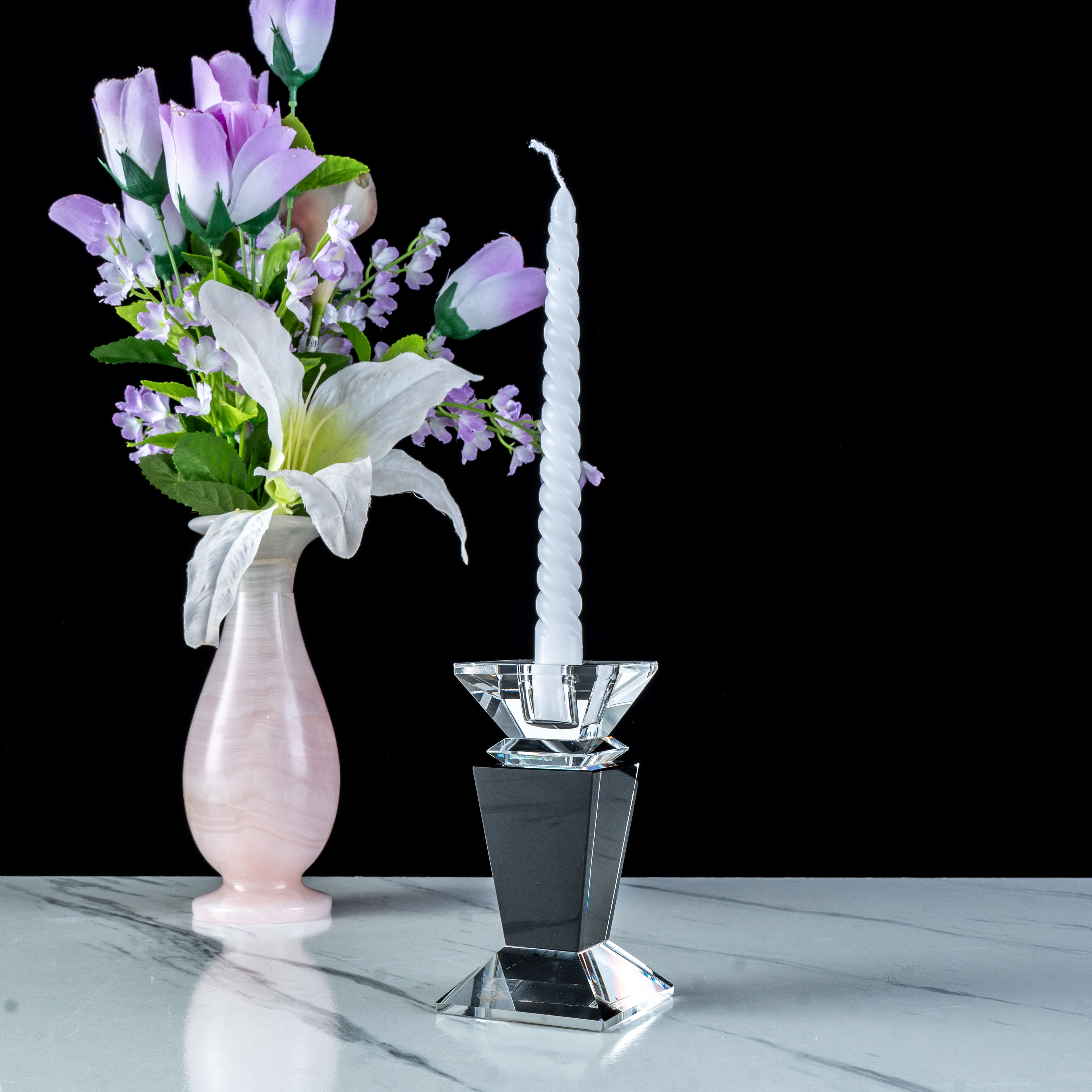 SmallBridge Crystal specializes in wholesale luxury splicing shapes, crystal candle holders, furniture ornaments, creative gifts, high-end customization