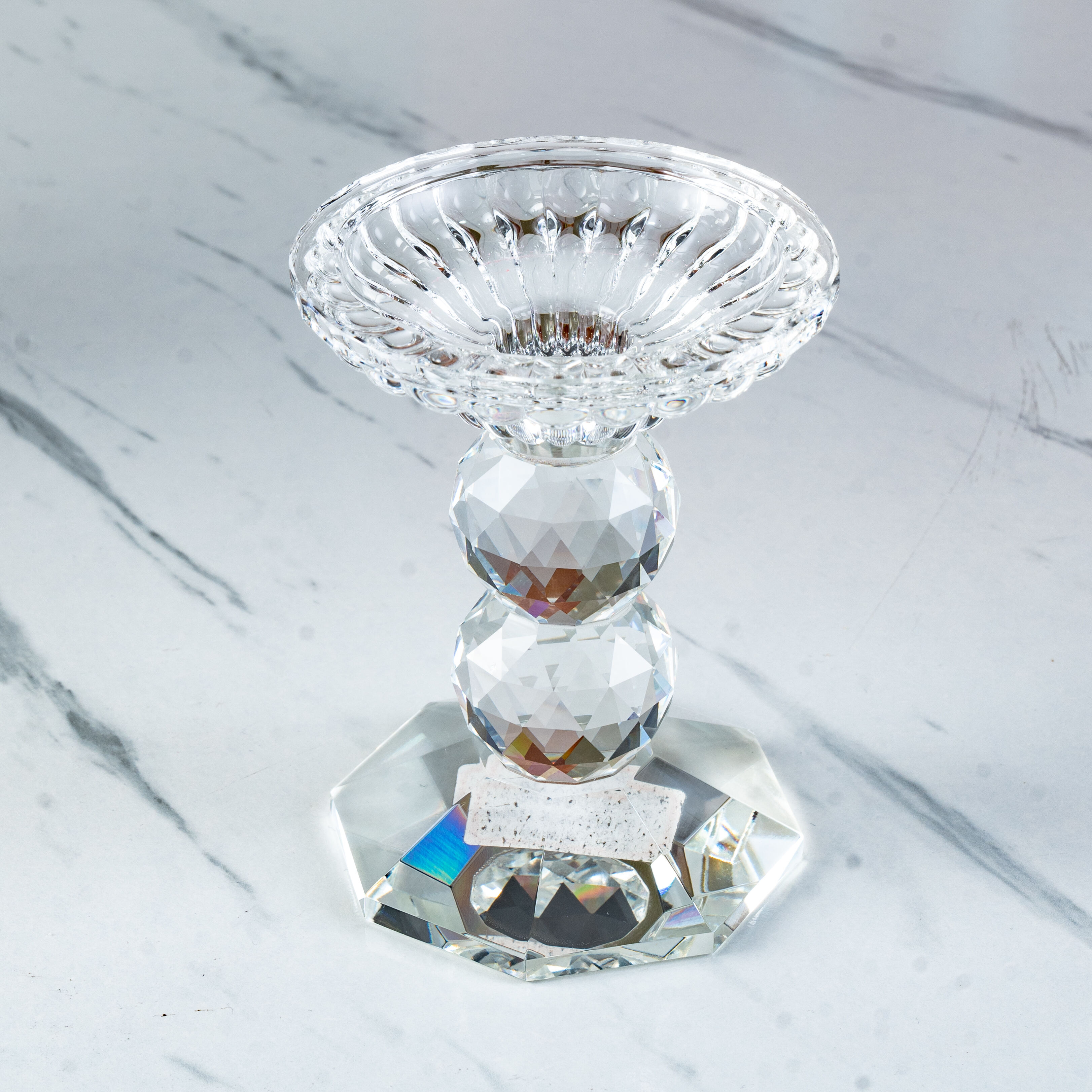 Smallbridge Crystal specializes in wholesale luxury crystal candle holders, furniture ornaments, creative gifts, high-end customization