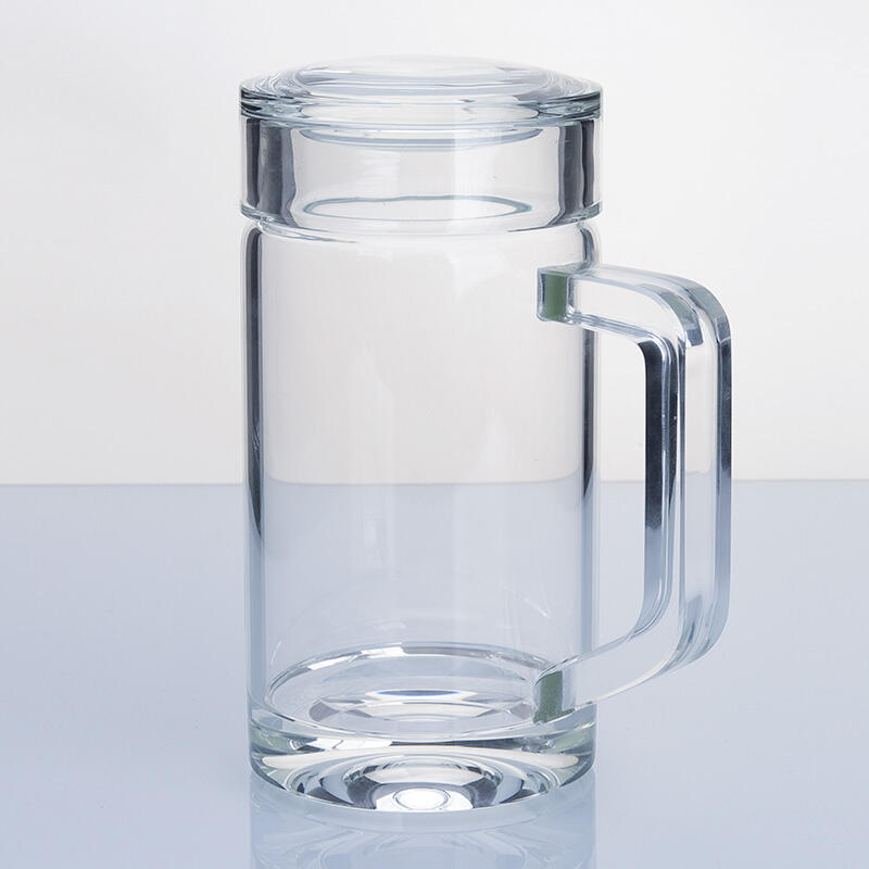 Handheld with built-in tea strainer, heat-resistant glass water cup, practical tea cup, suitable for gifting to elders