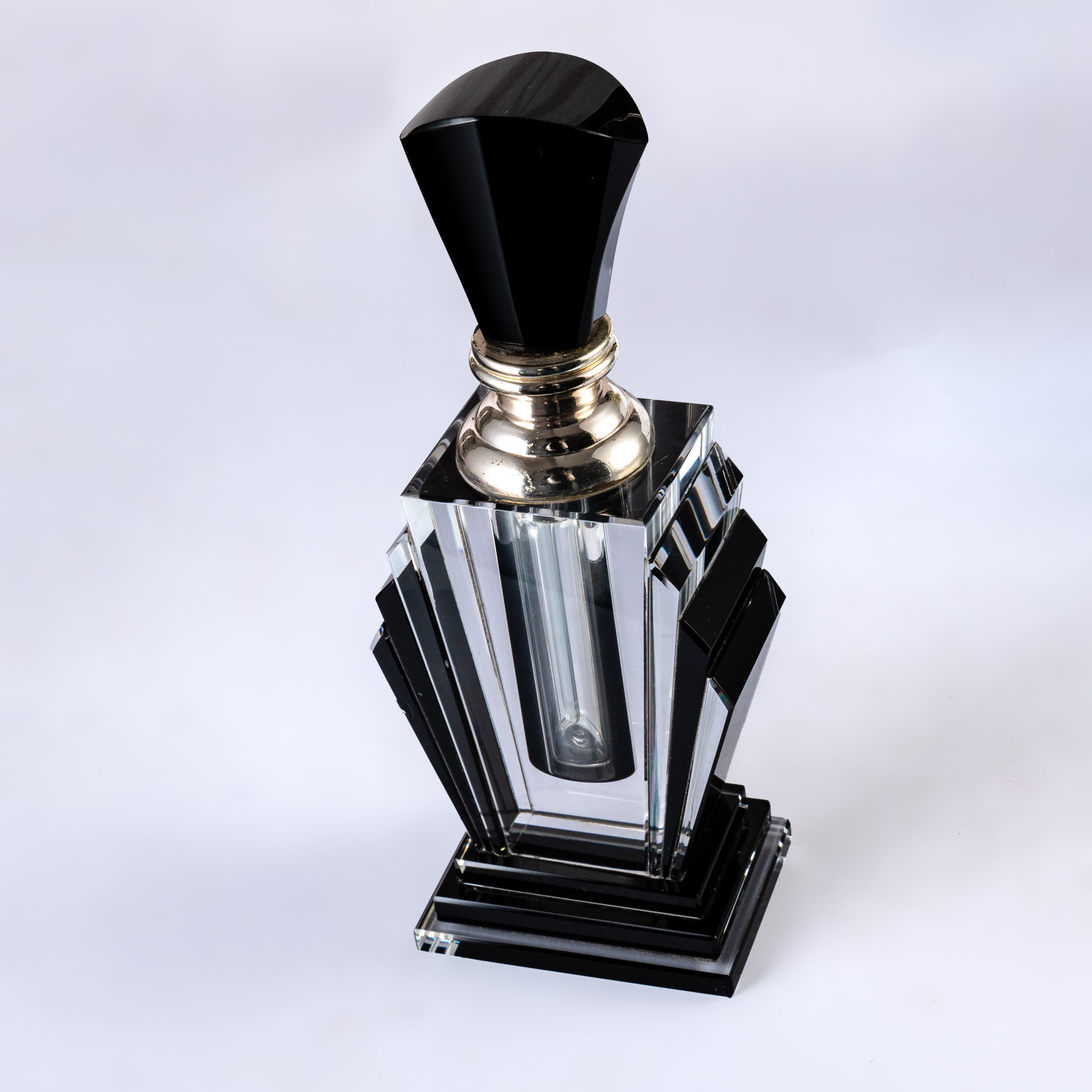 Smallbridge upscale products wholesale perfume bottle black ladder shape gift giving self use bottle weight 262g