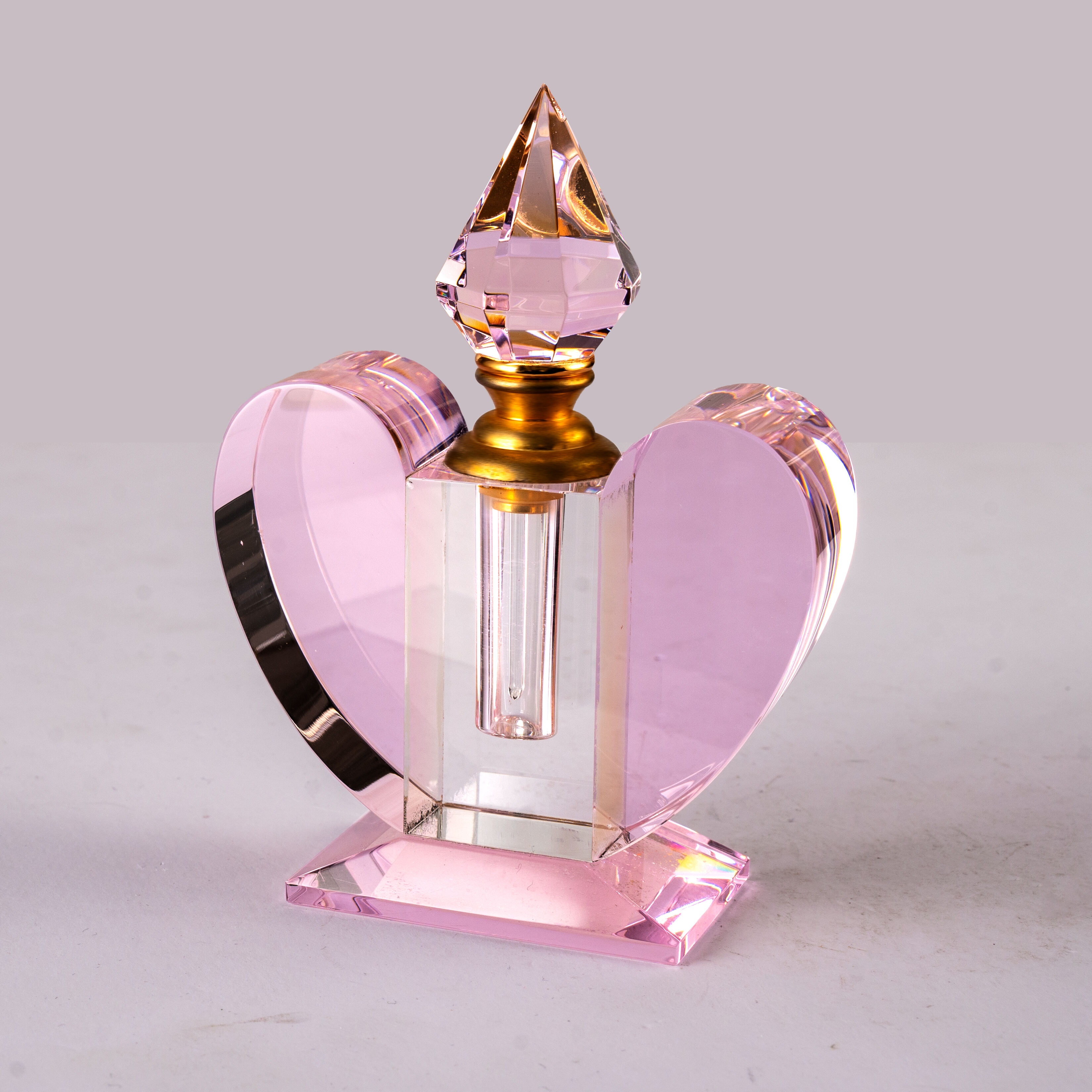 SmallBridge Crystal New Product Pink Heart perfume Bottle Customizable perfume Bottle Essential Oil Bottle Empty Bottle Gift Gift Premium Product