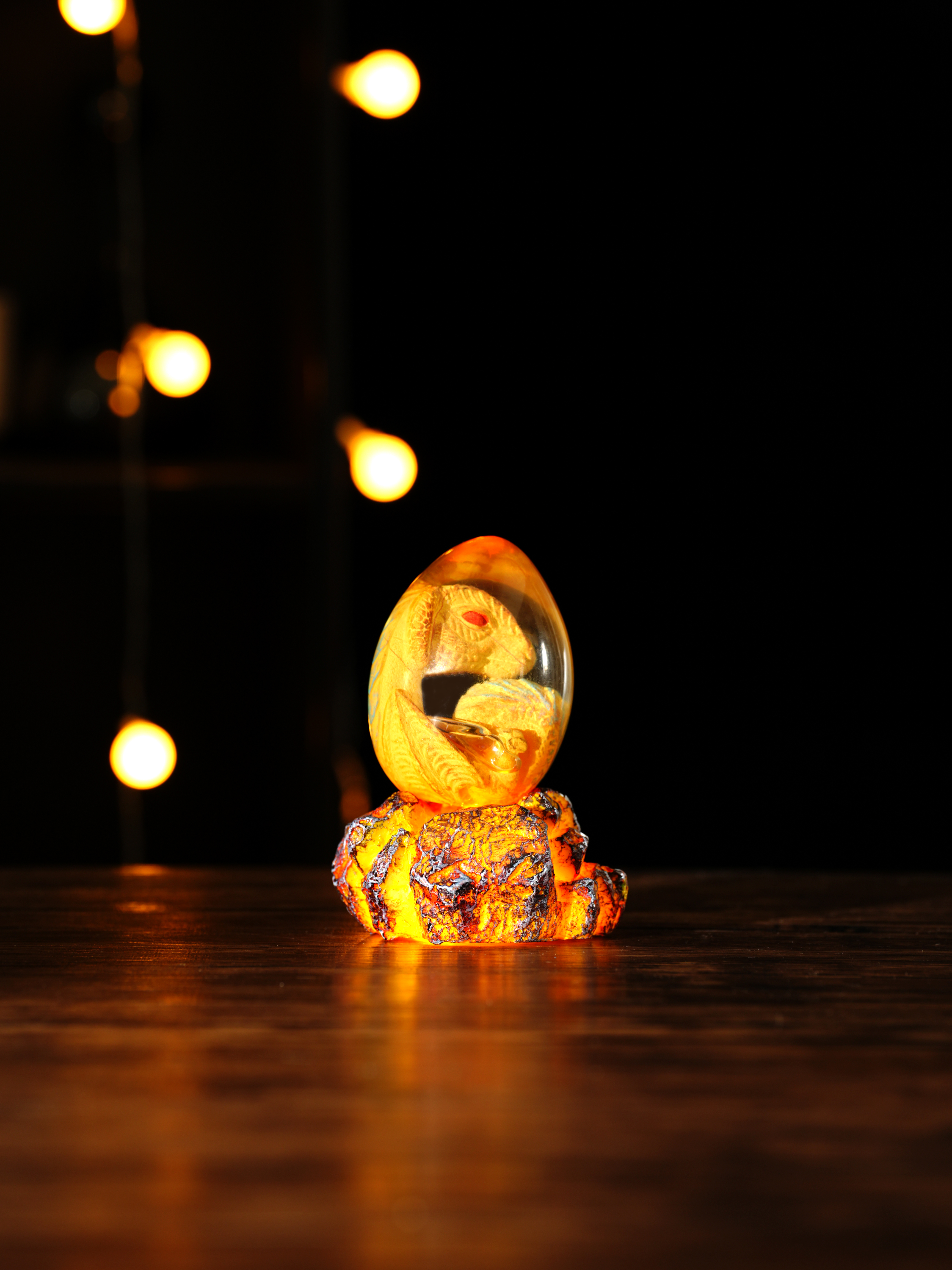 SmallBridge Crystal's new product, luminous dinosaur egg, creative product, drip glue process, beautiful and atmospheric. Children and adults love to give birthday gifts to people