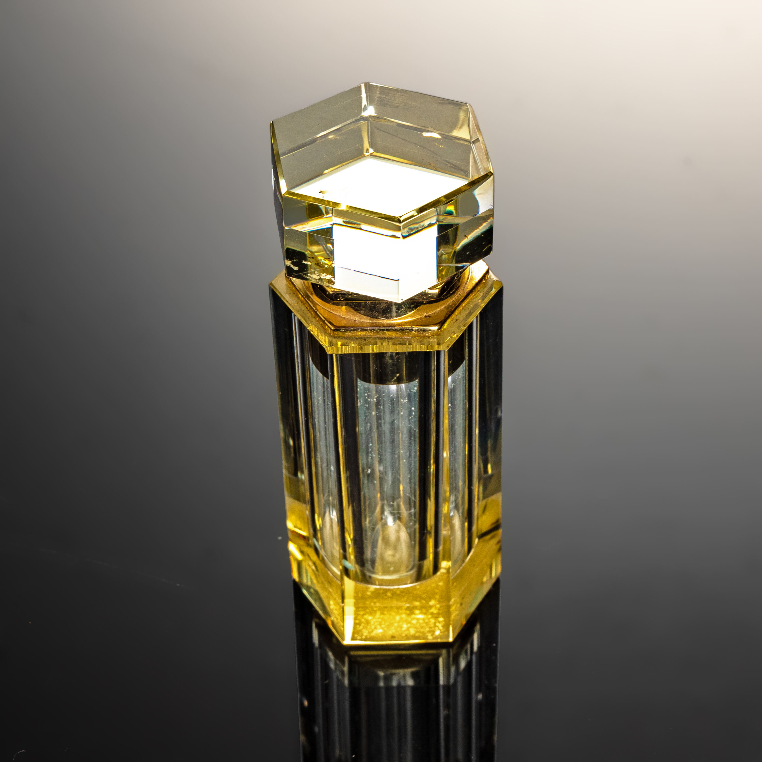 Smallbridge can be customized and wholesale perfume bottles Essential oil bottles Yellow crystal splicing metal accessories Small capacity 3ml, bottle weight 110g