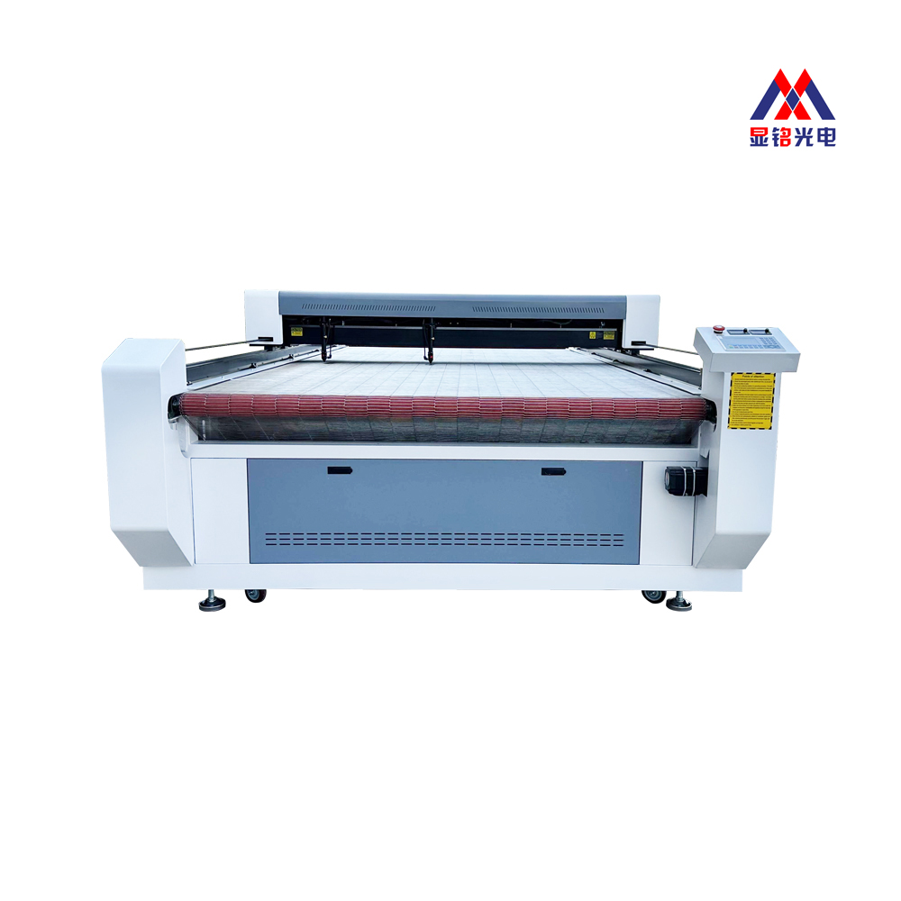 1830 Auto Feeding CNC Laser Cutting Machine for Fabric Nonmetal