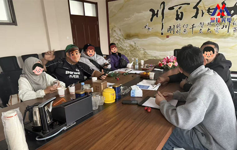 Malaysian customers visit the factory 1(83e4688e30).jpg