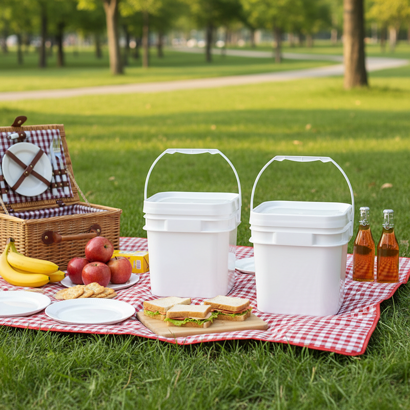 Factory Wholesale Food Grade Square Buckets, Snack packaging bucket, Paint Buckets with Handle and Lid