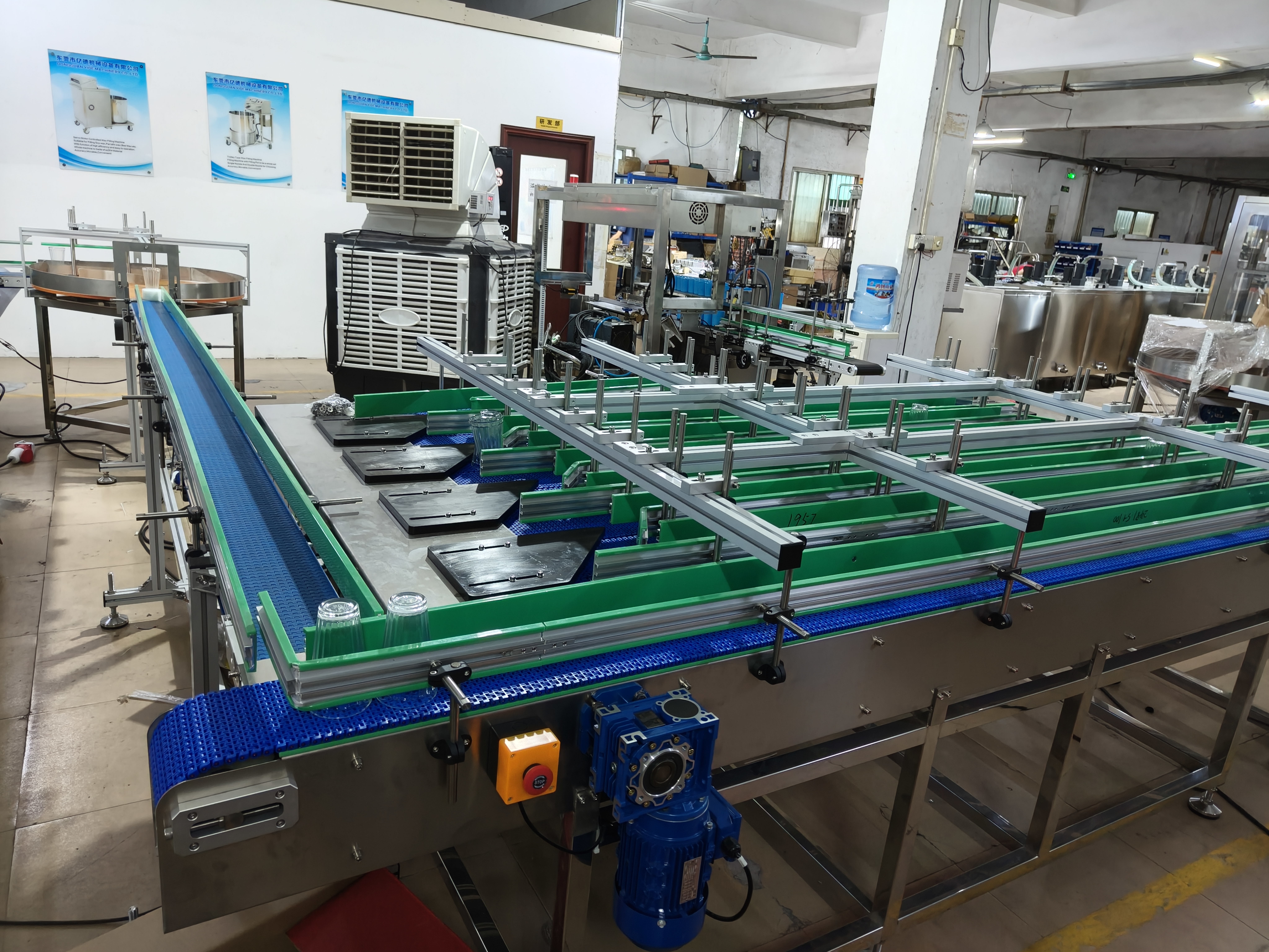 Berapa Banyak Lilin yang Dapat Dihasilkan dari Satu Batch Lilin pada Mesin Industri?