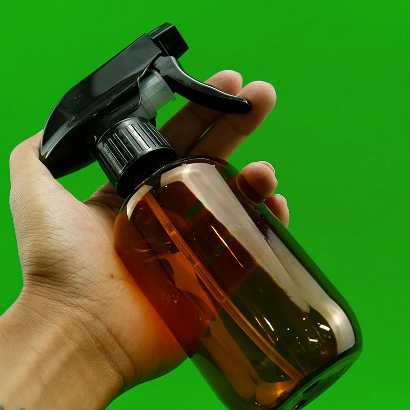 Durable and Leak-Proof Plastic Spray Bottles by JB BOTTLE