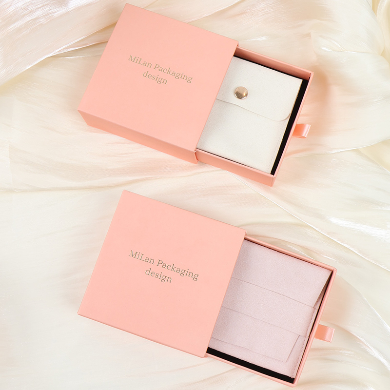 How to Design Unique Customized Gift Boxes for Corporate Events