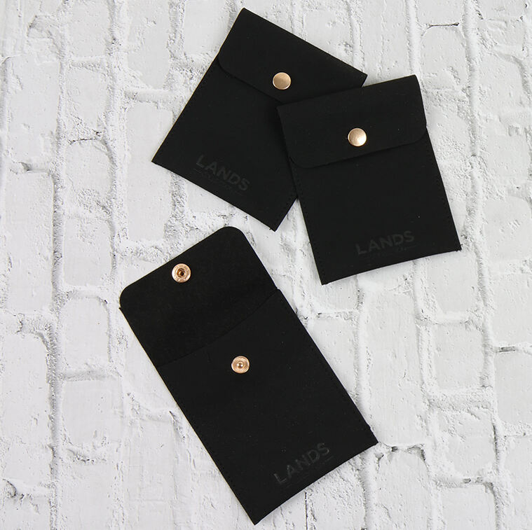 Pochettes à Bijoux Pour Ajouter une Touche d'Élégance à Vos Cadeaux