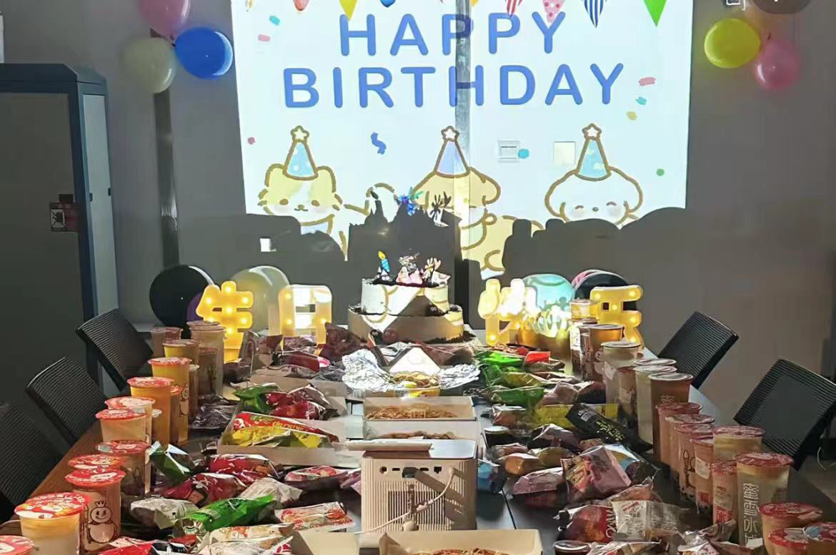 Tangxiaoer Leisure Products Co., Ltd. organizes a special event to celebrate the birthday of its employees and warms up the team atmosphere.