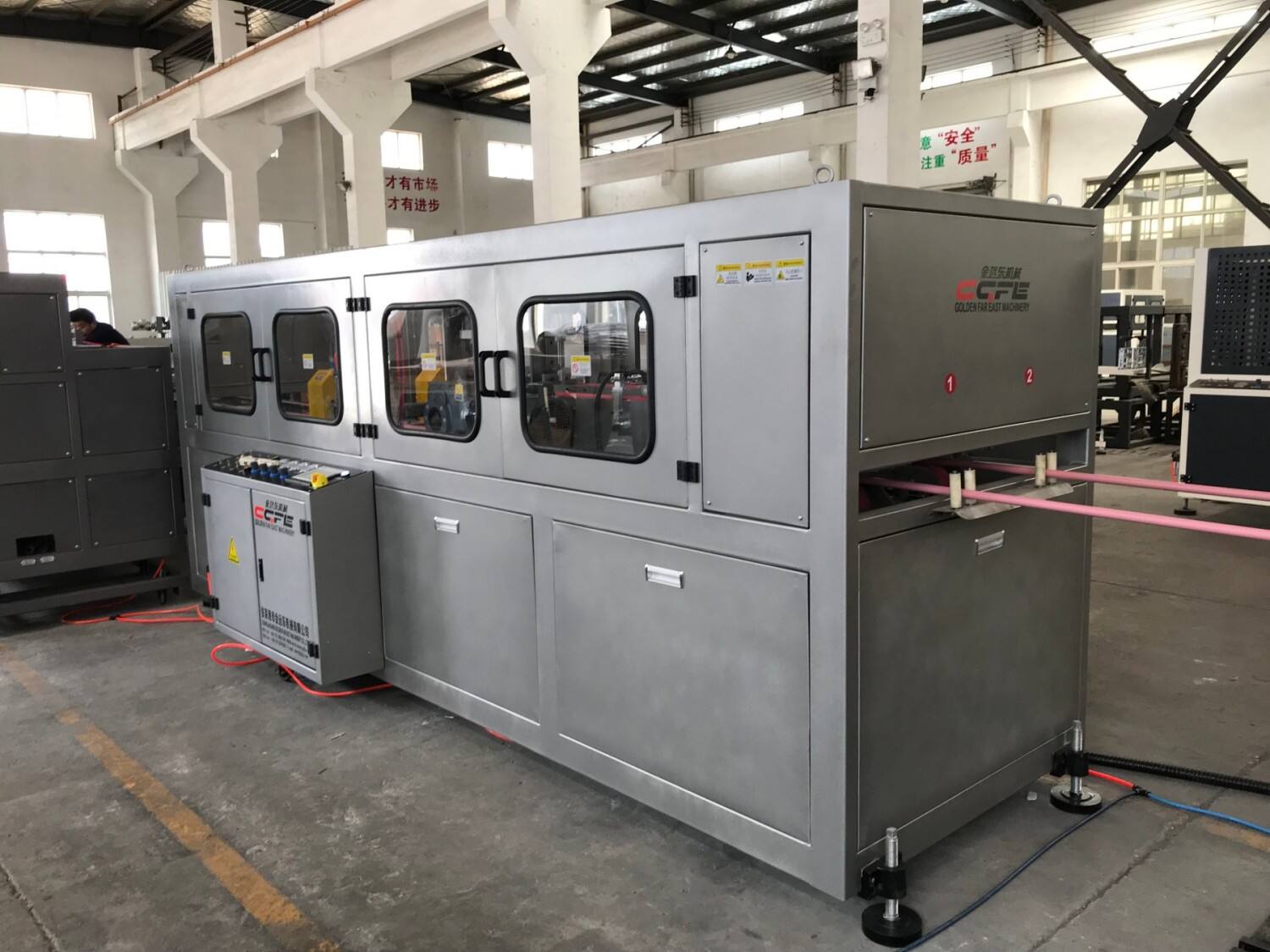 4. haul-offs & cutting machine.jpg