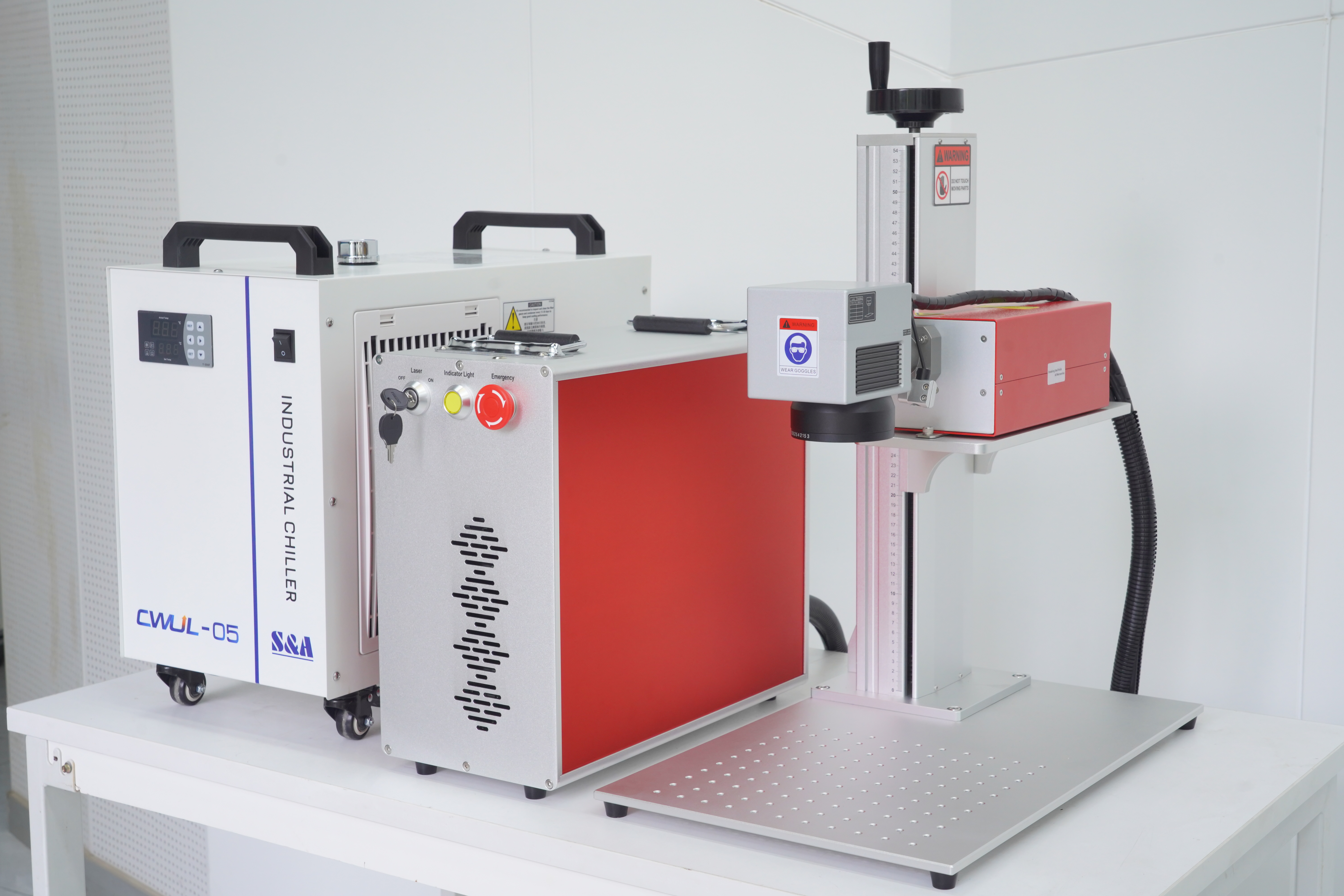 UV-LASER-MARKING-MACHINE(083000f34d).JPG