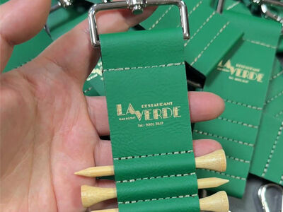 Нужен персонализированный брелок-бирка для сумки в гольф?