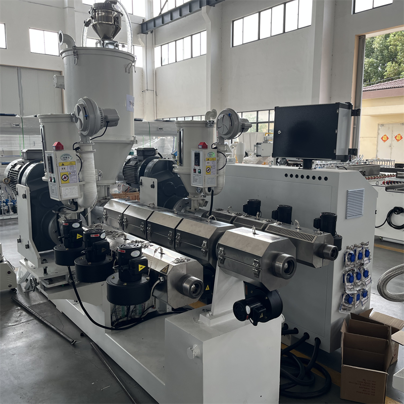 7-25mm HDPE 파이프 생산 라인에서 공액출 기술의 적용