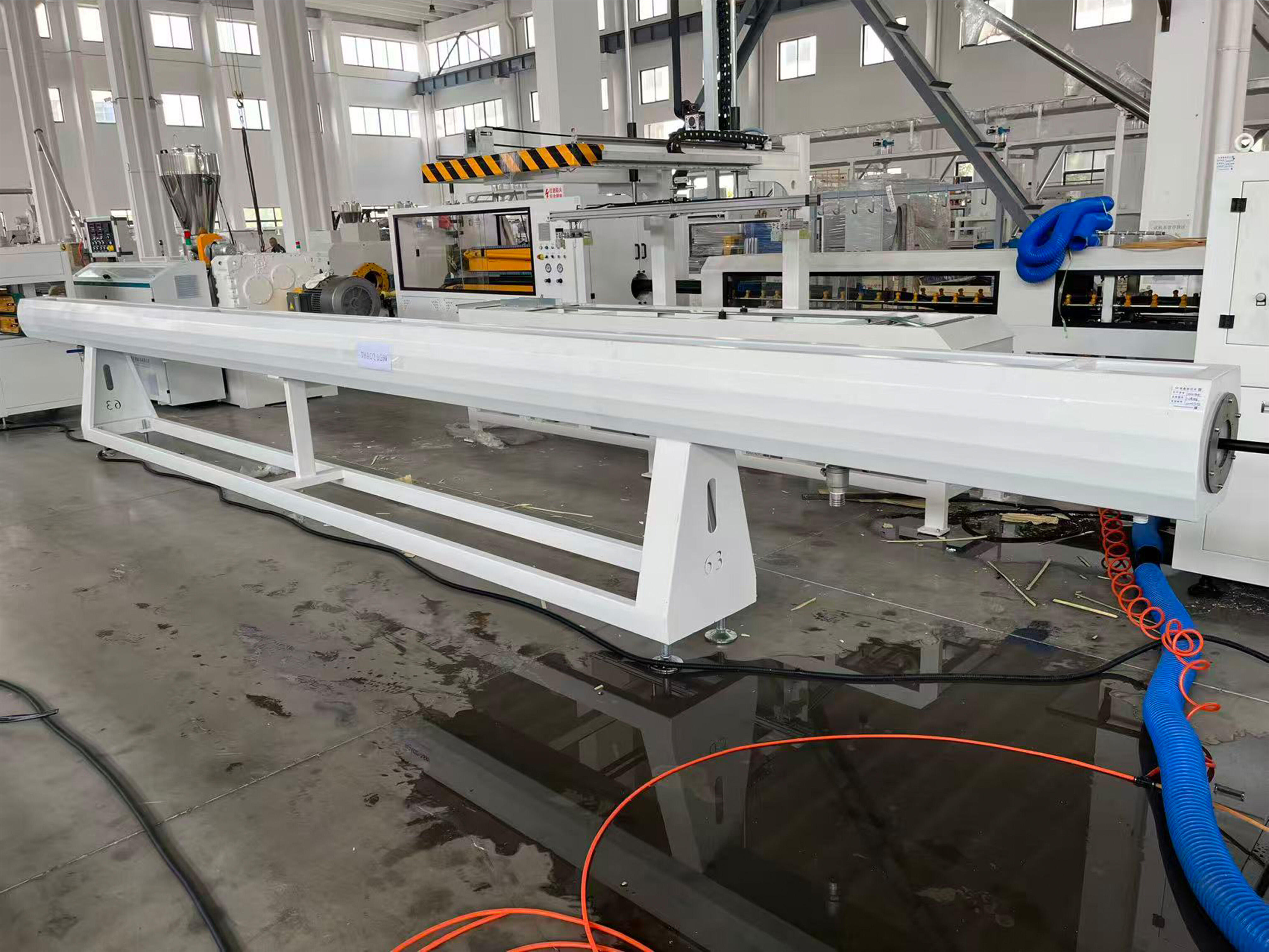 20m/min Three-layer HDPE pipe co-extrusion production line