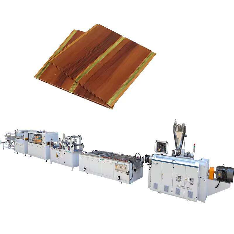 ההבדל בין קו ייצור תקרה PVC עם תוצרת של 15 מטרים לדקה וקו ייצור תקרה PVC