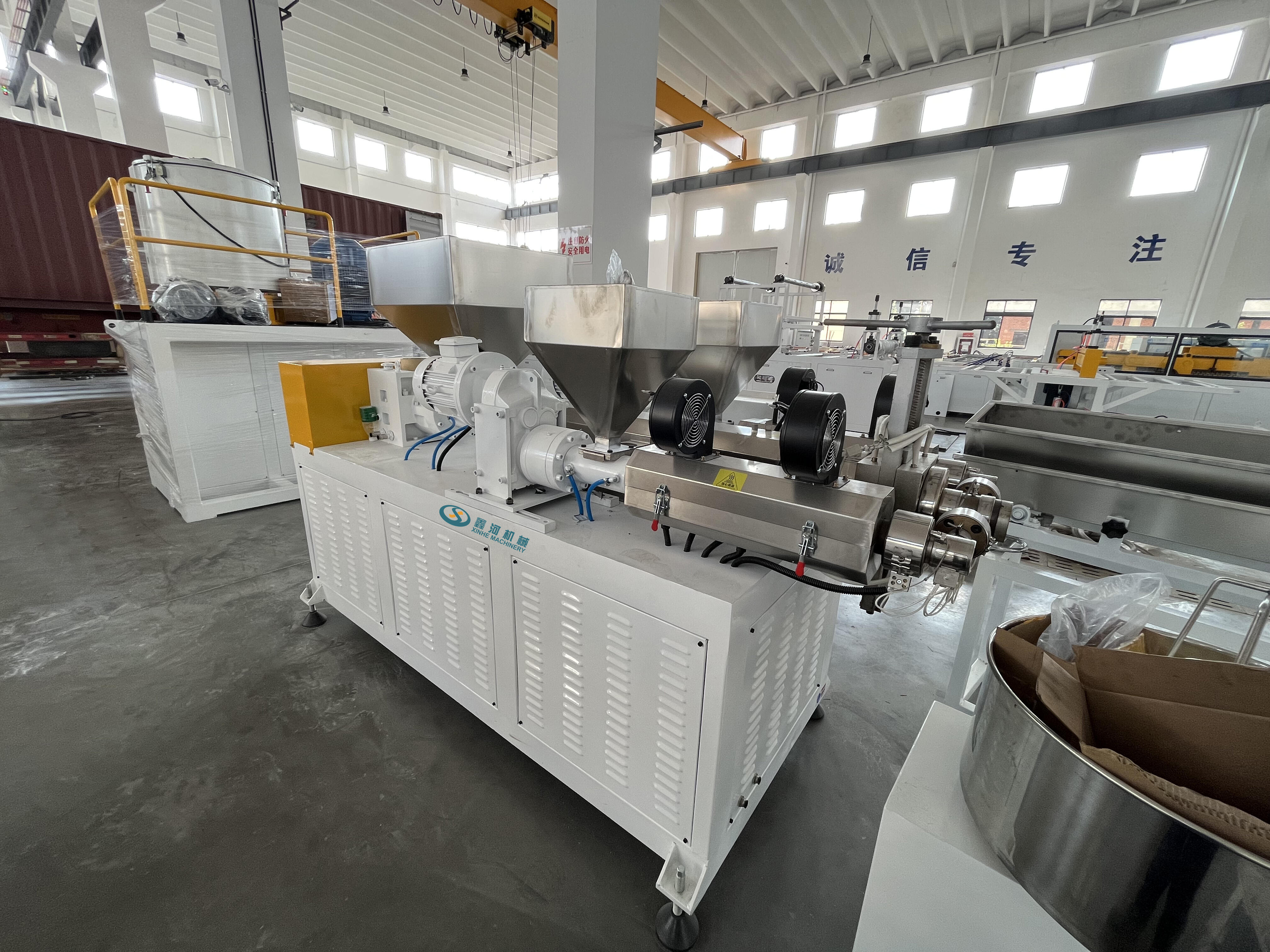 Plastic Artificial 1,2,3 Color Rattan Imitation Production Line