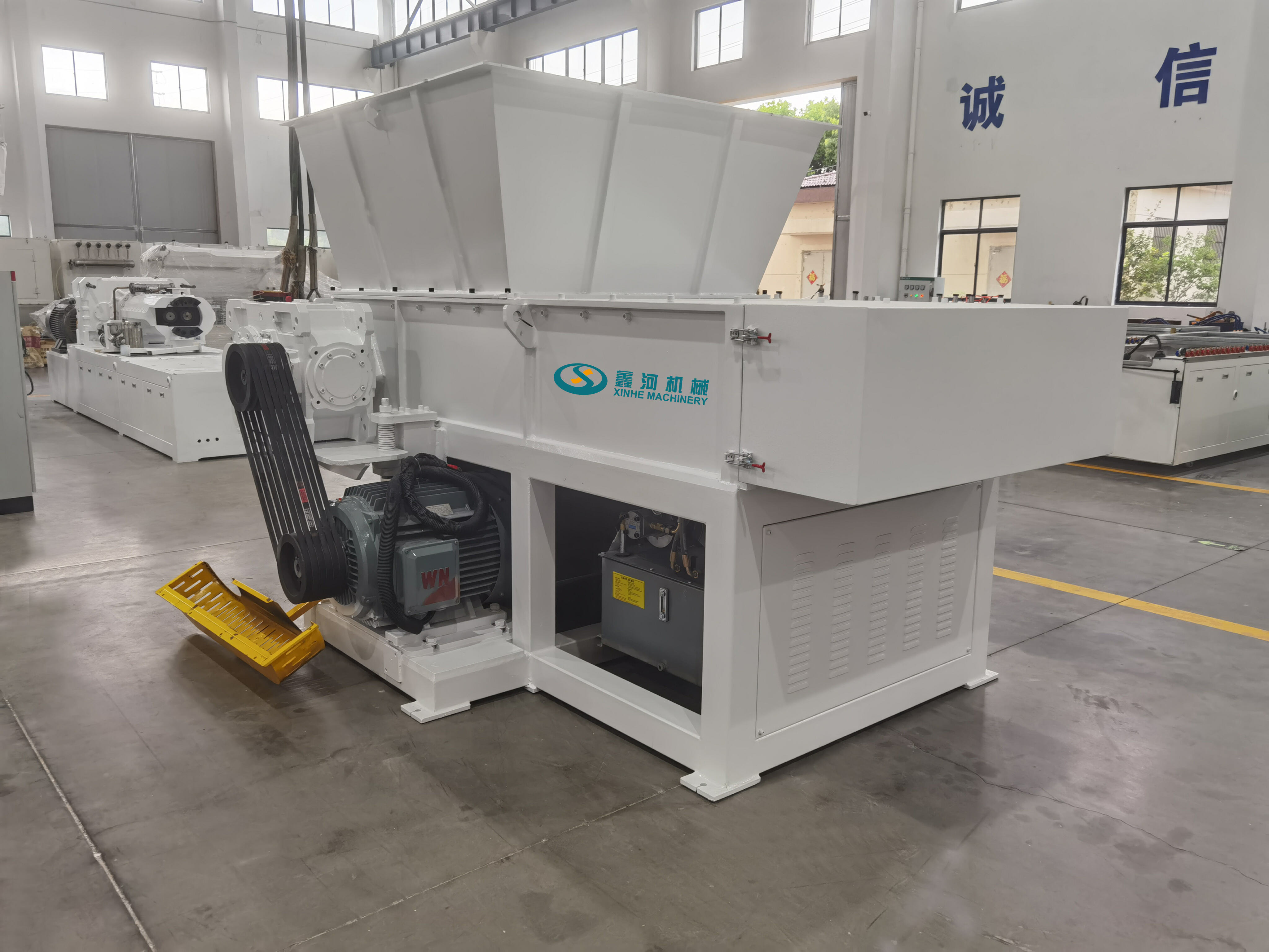 PVC PE HDPE LDPE Plastic Single Shaft Recycling Shredder Machine