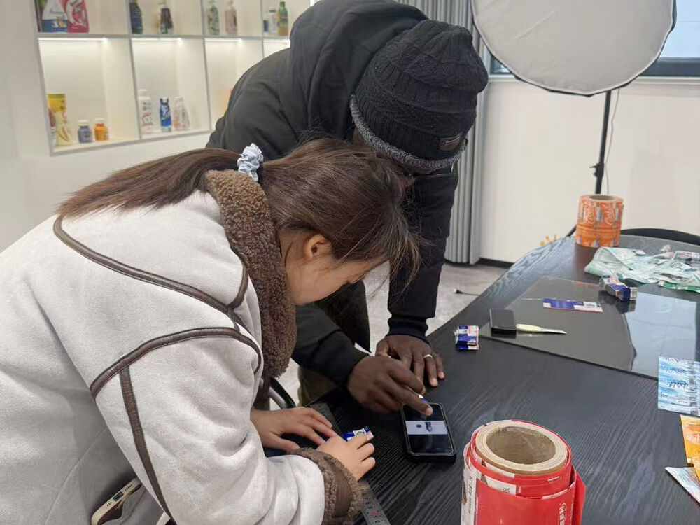 Tongcheng Guozhao Rubber & Plastic Welcomes Malian Customers for Factory Inspection, Multiple Rubber & Plastic Packaging Products Gain Recognition and Sign Contract Successfully (3).jpg