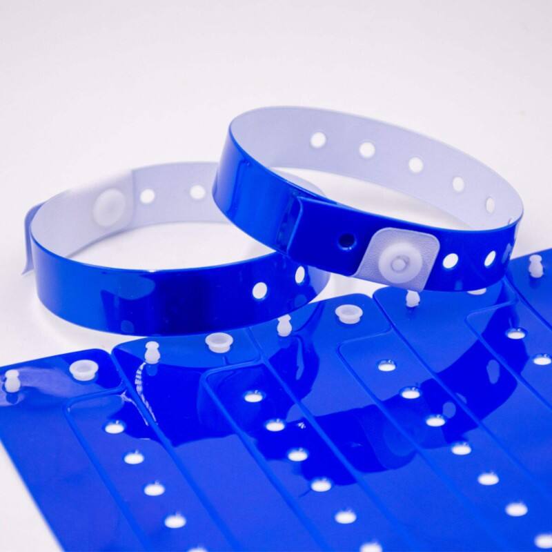 Vinyl Wristbands with Tabs – The Best Combination of Style, Safety and Sustainability