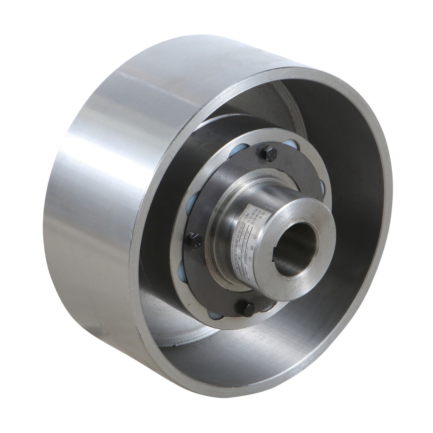 Aké sú výhody používania pružných spojok v strojoch?