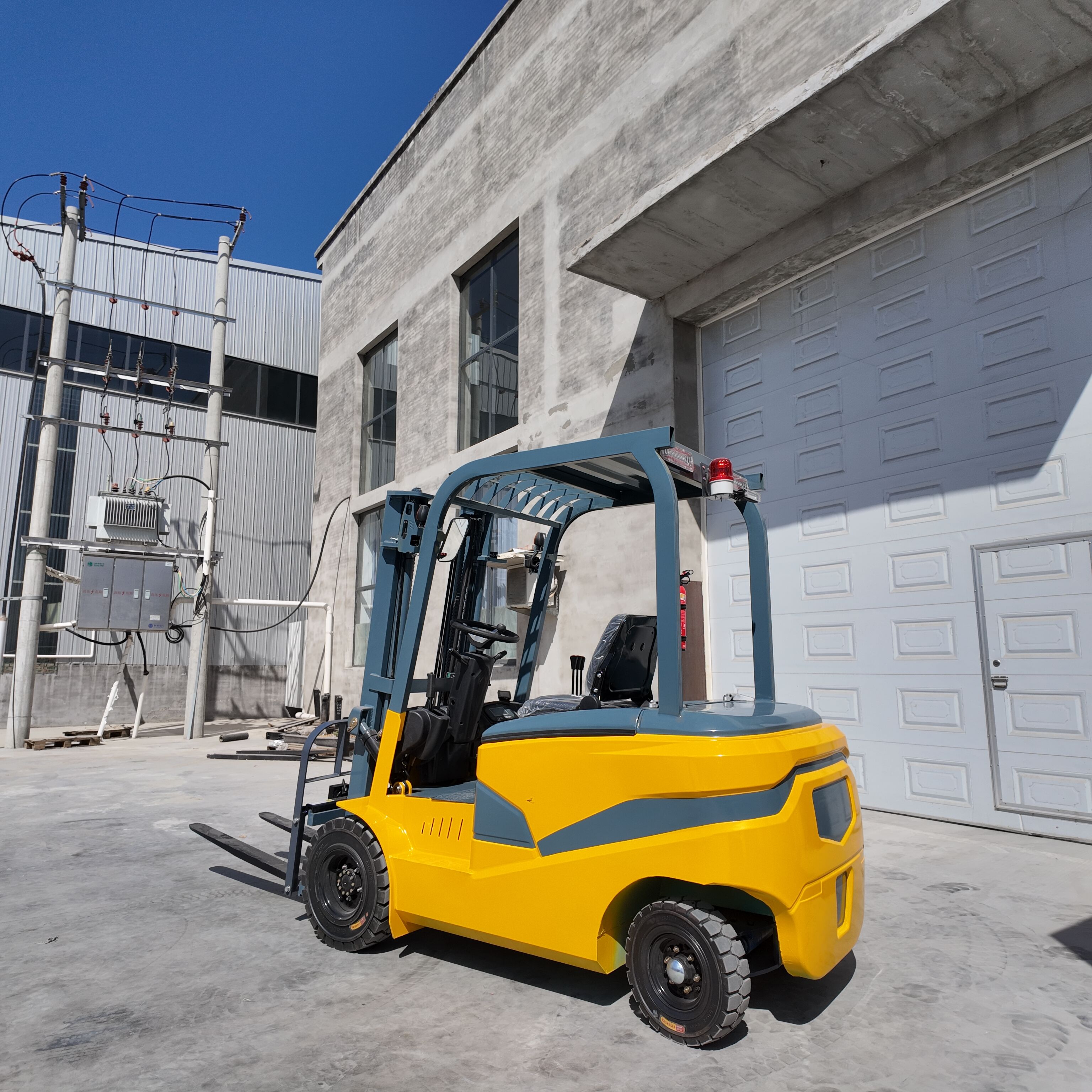 شاحنات رافعة Logway عالية الجودة للبيع: موثوقية وقيمة لعملك