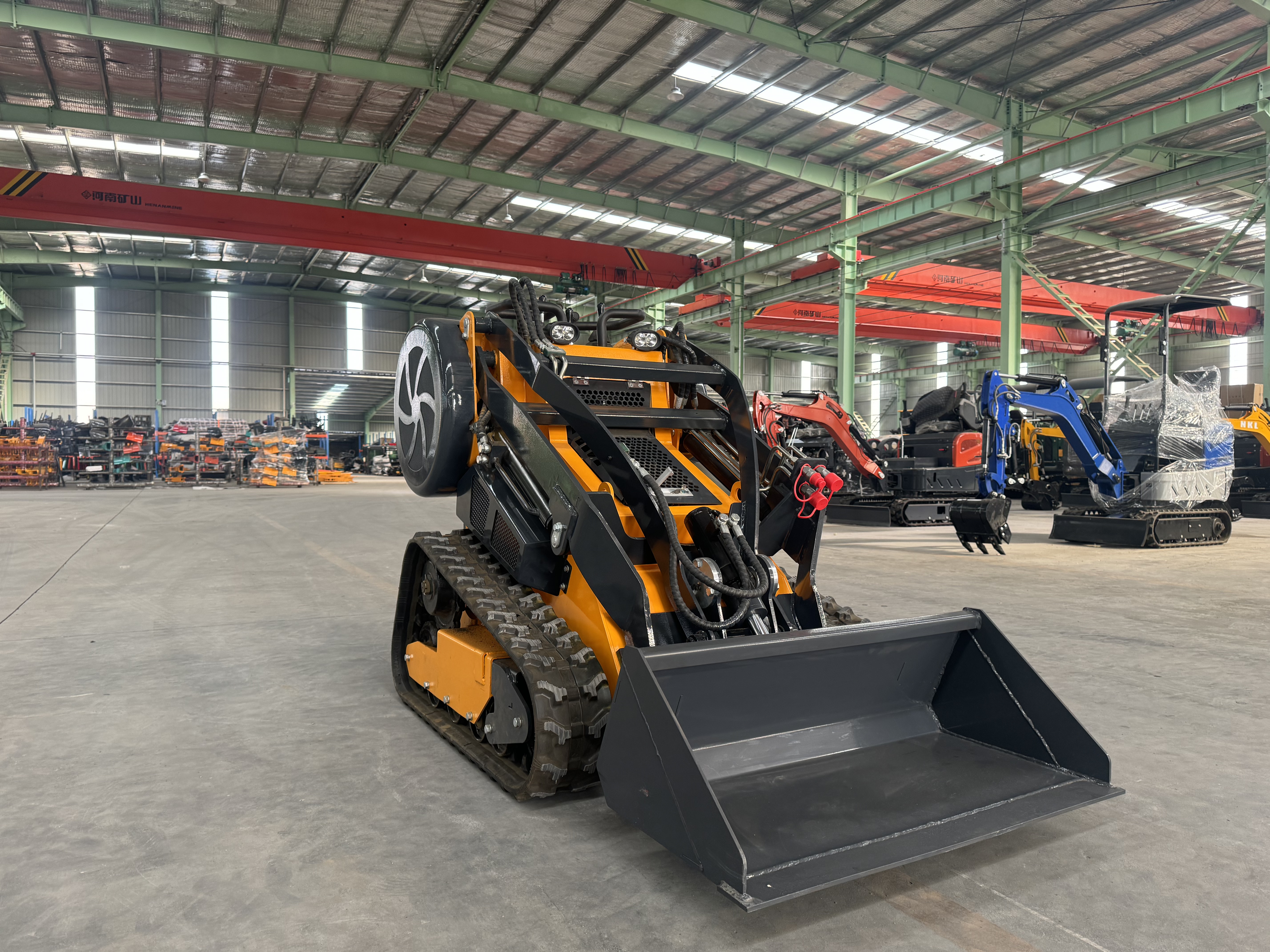 Logway 무선 조종 스키드 로더: 위험한 환경에서 안전성과 효율성 향상