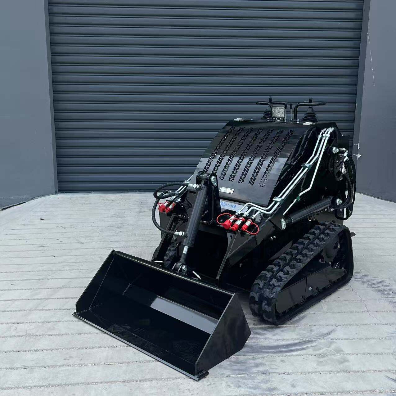 Зв'язатися з нами