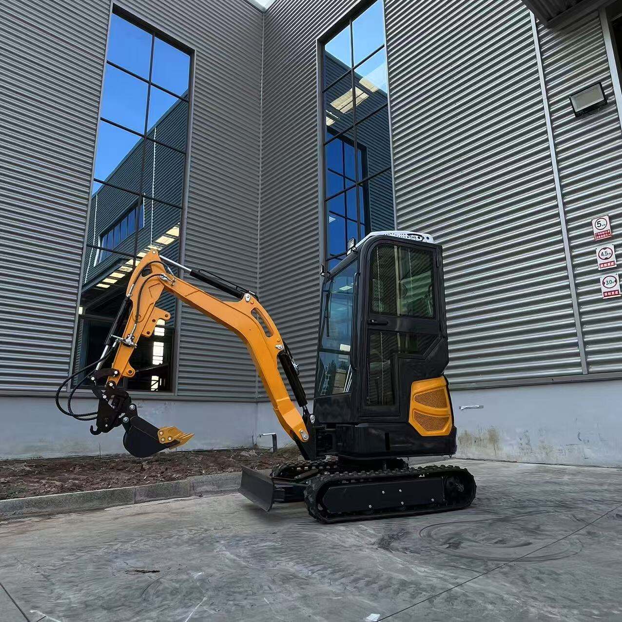 Зв'язатися з нами