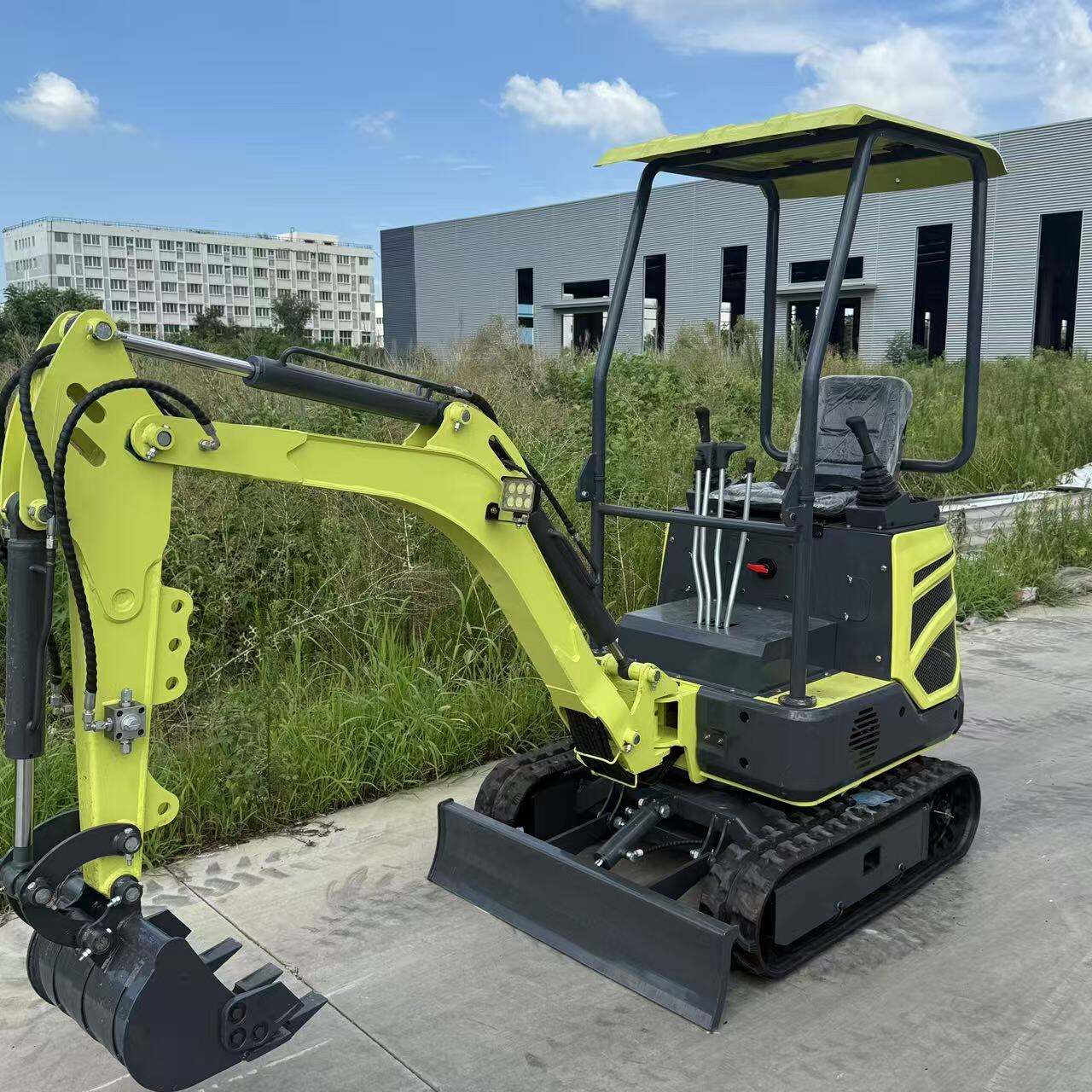 Які екскаватори вагою 2 тонни підходять для будівництва житлових об’єктів у містах?