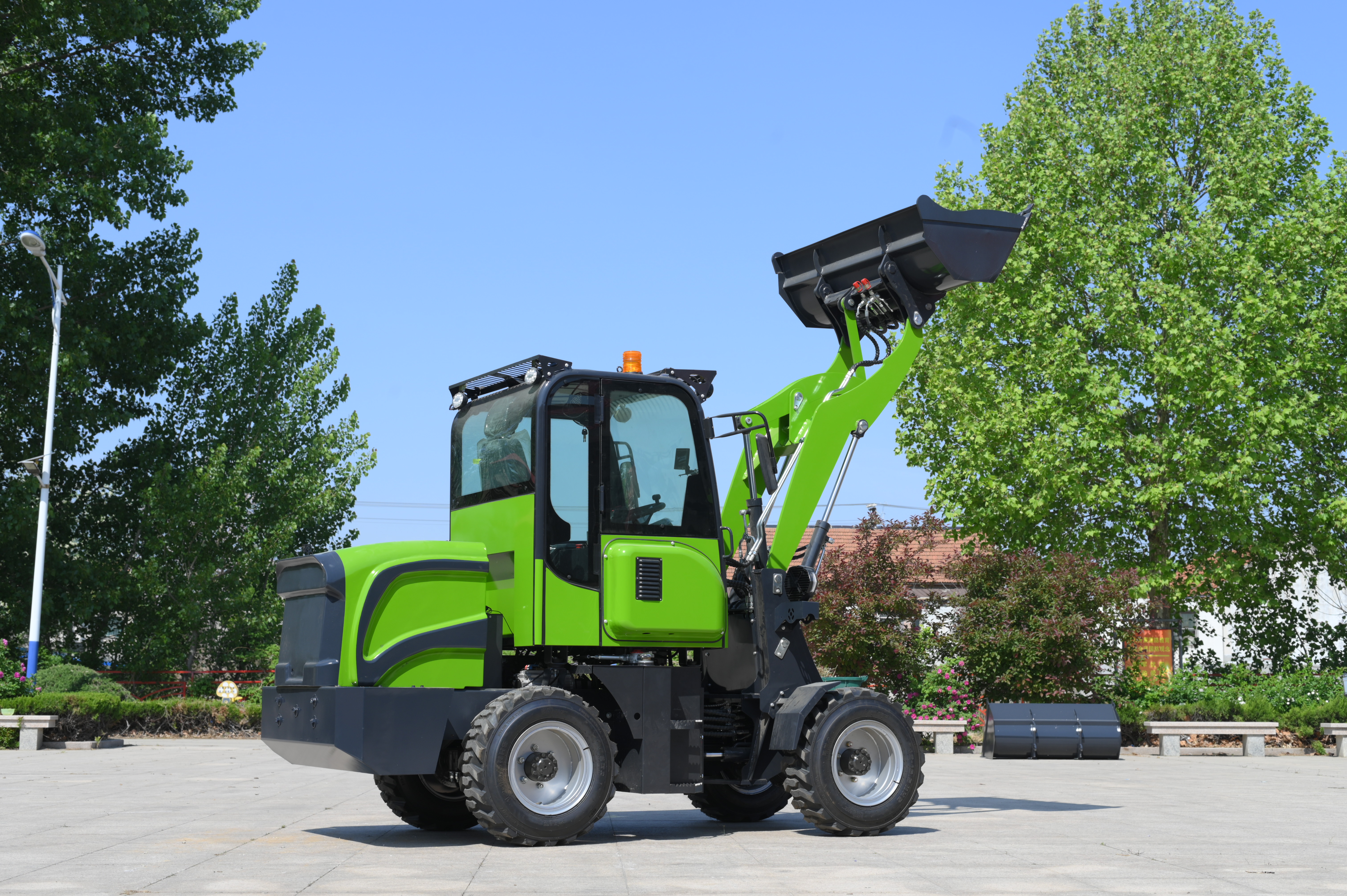 Logway Компактний навантажувач: багатофункціональна продуктивність для різних вимог будмайданчика