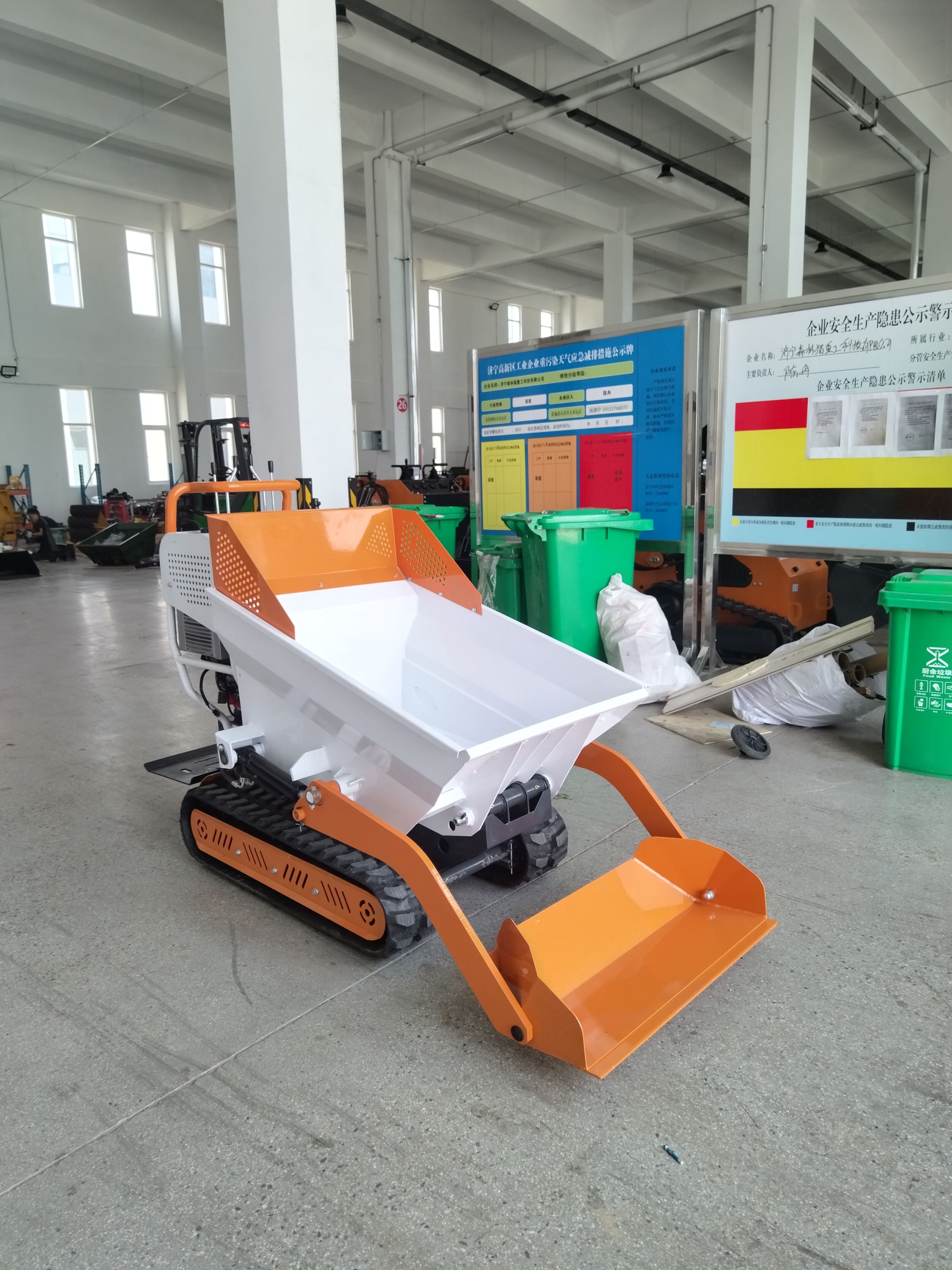 로더가 장착된 로드웨이 미니 덤퍼: 소형 적재 및 운반의 완벽한 조합