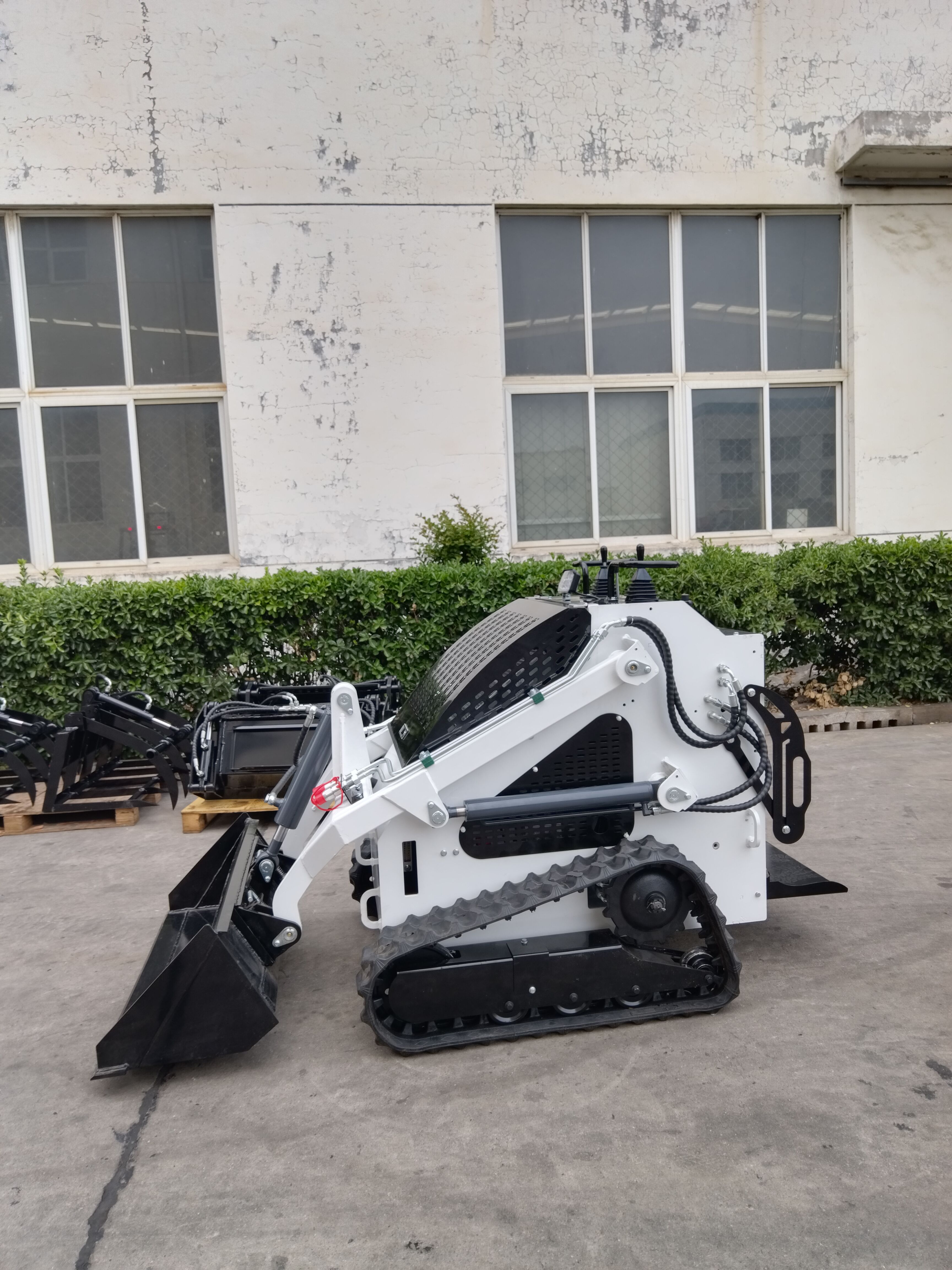 Onde Comprar Mini Carregadeira: Disponibilidade Global por meio da Rede de Distribuição Logway