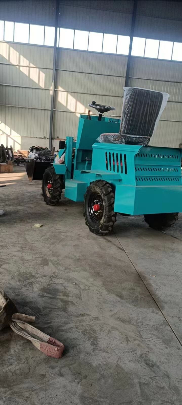 Зв'язатися з нами