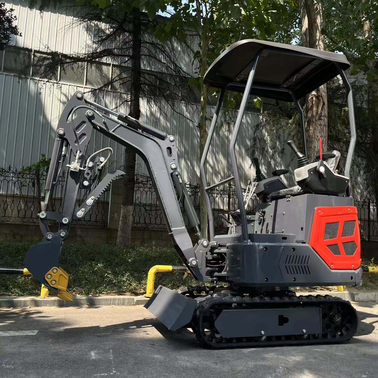 Зв'язатися з нами