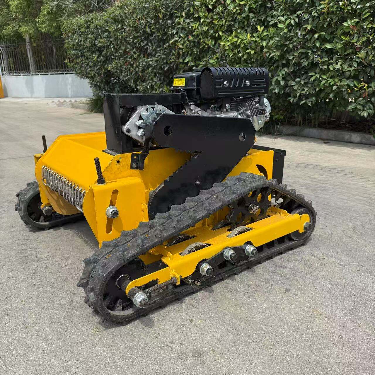 Електрична газонокосарка Logway: екологічна, тиха та з низьким рівнем обслуговування