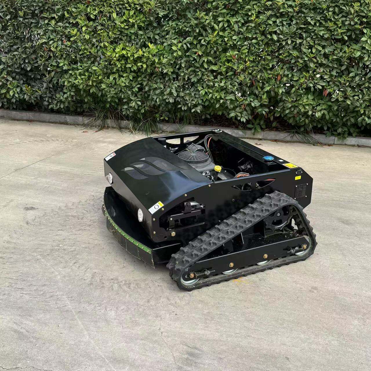 Знайдіть великий вибір газонокосарок для продажу різних брендів