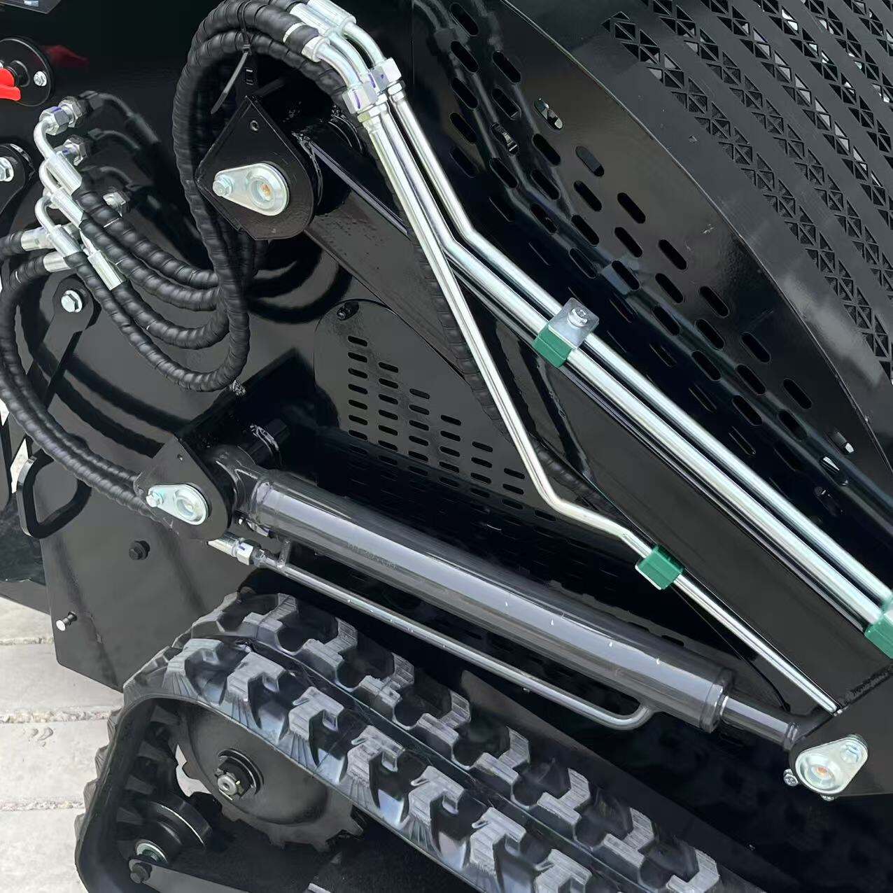 Зв'язатися з нами