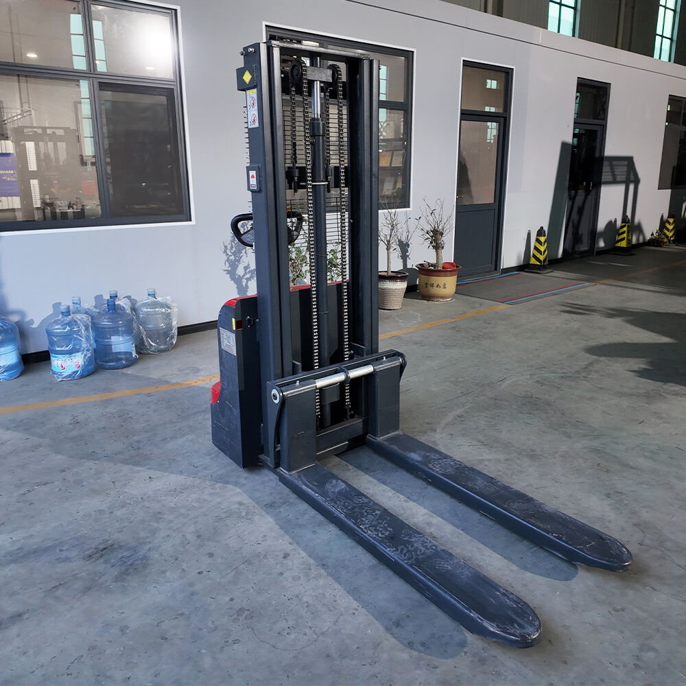 Зв'язатися з нами