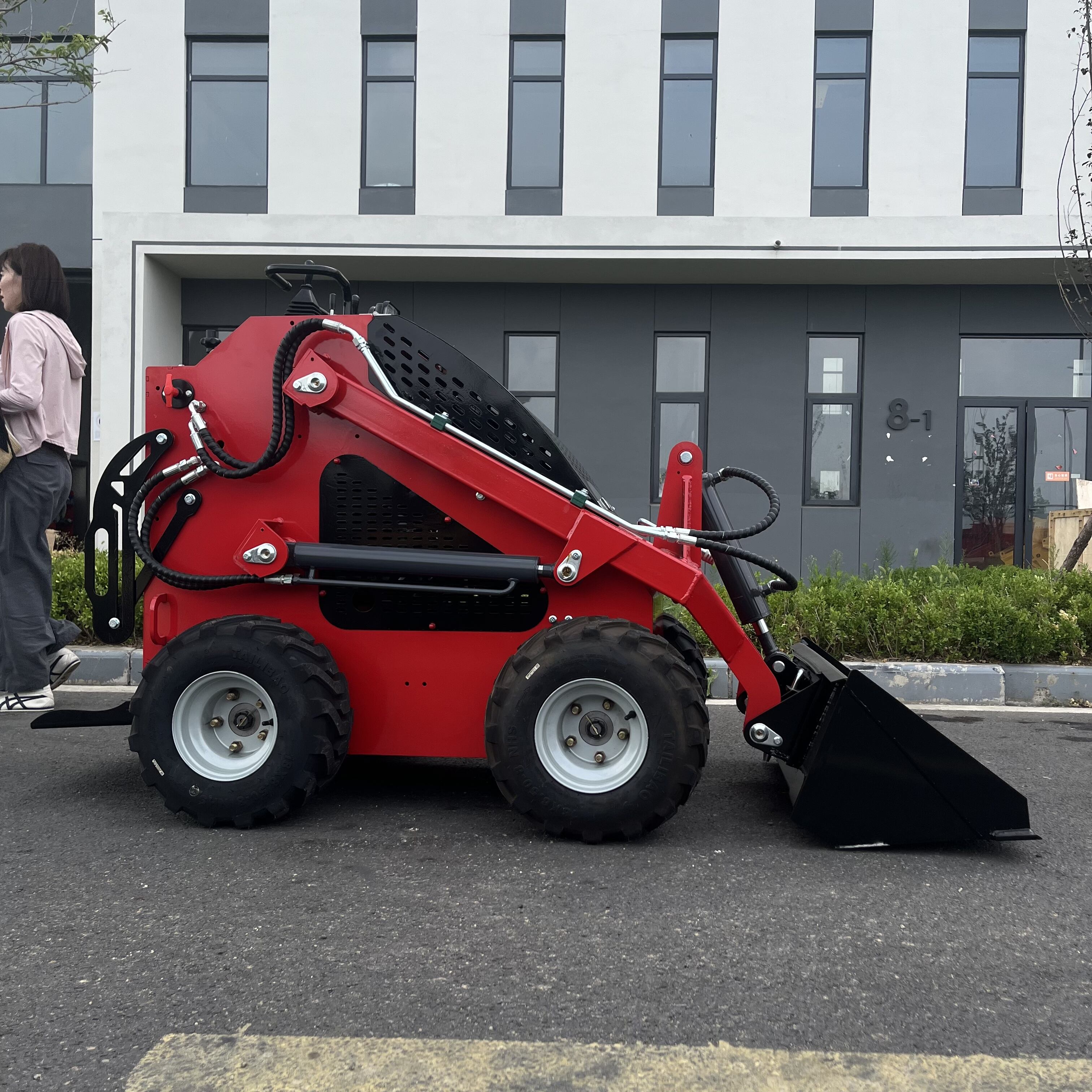 Partner with Global Logway Skid Steer Loader Dealers for Local Expertise and Support