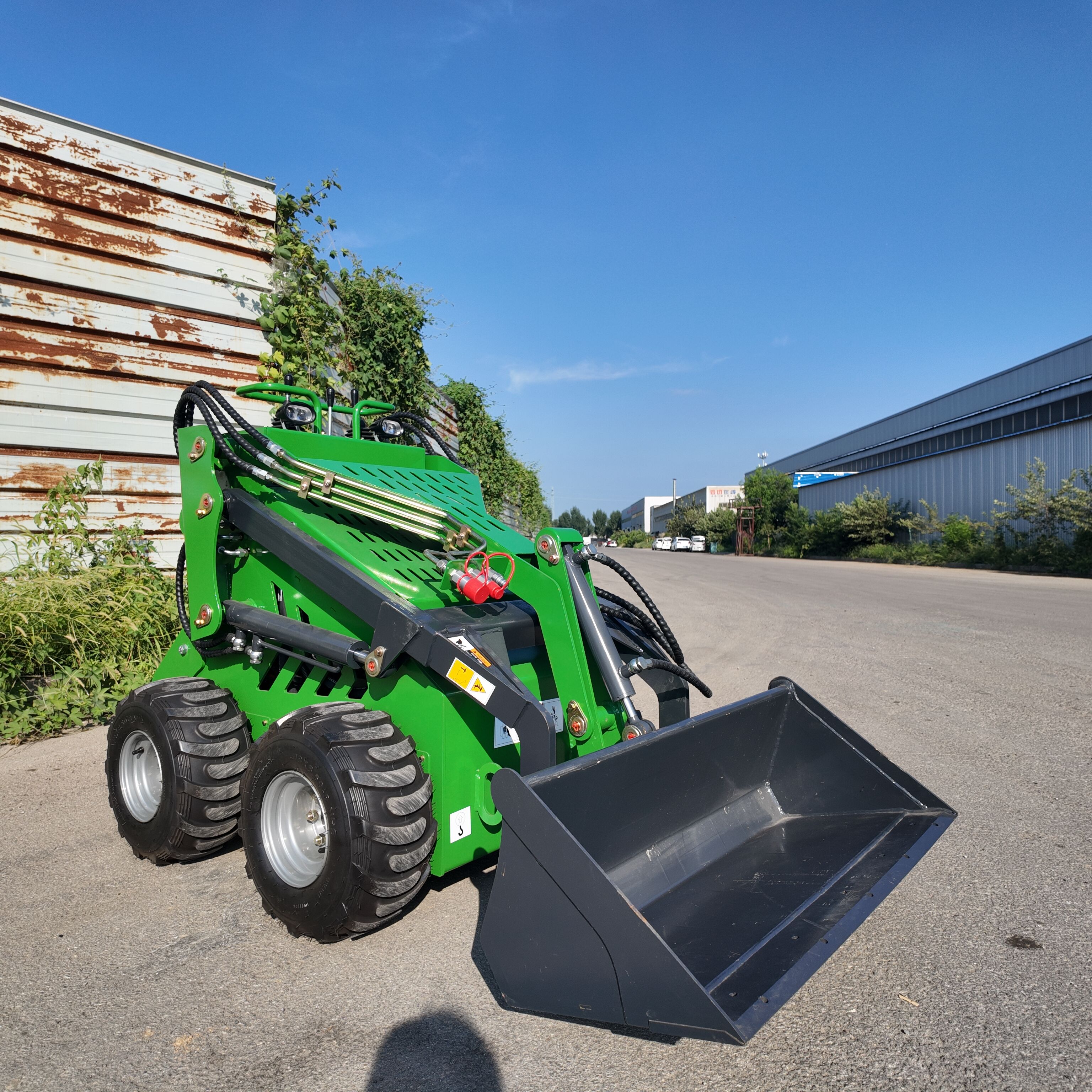 Зв'язатися з нами