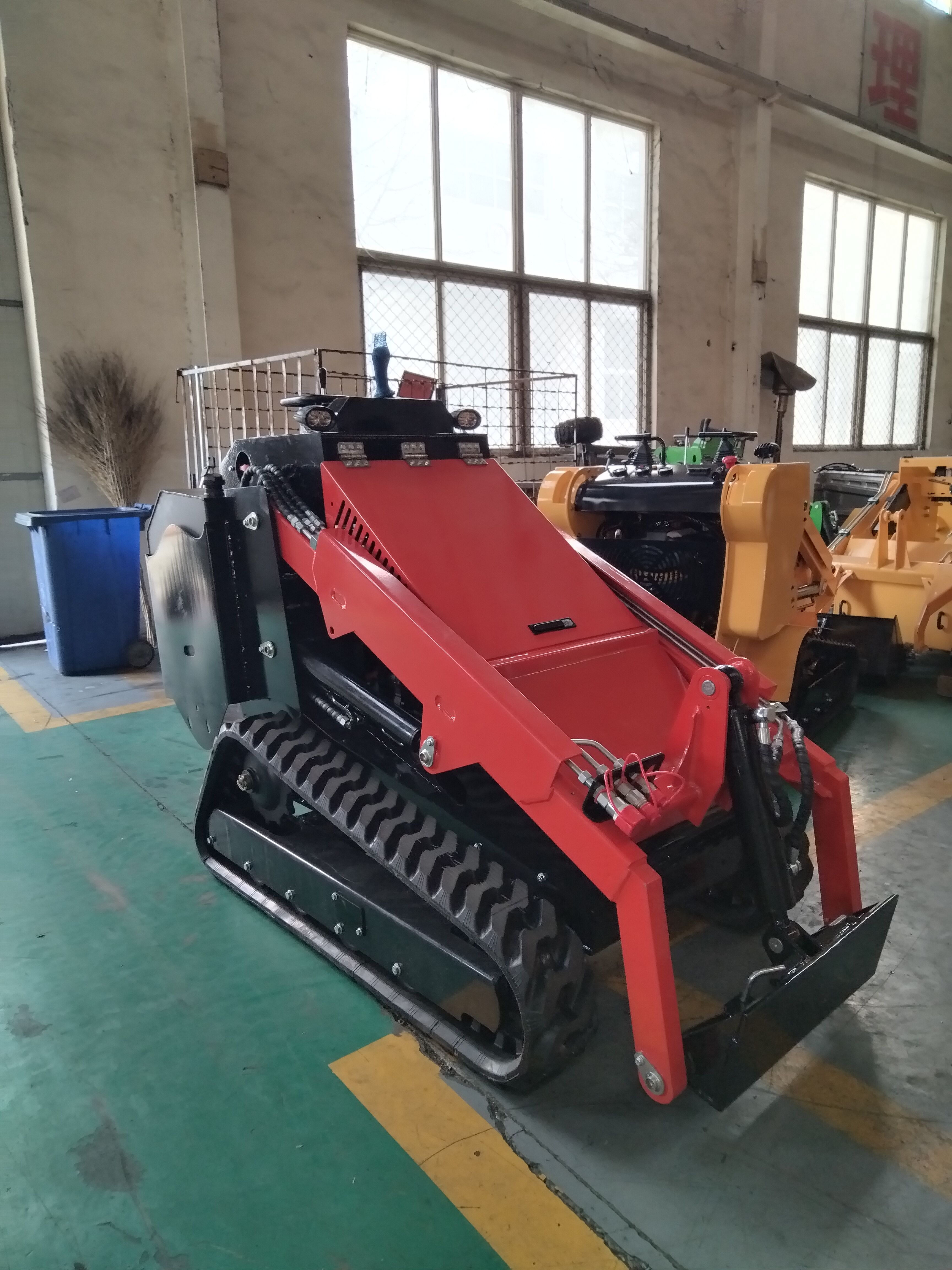 Зв'язатися з нами