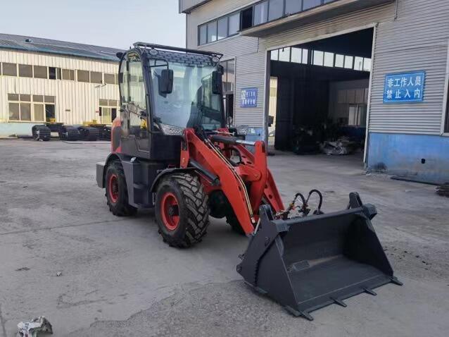 Зв'язатися з нами