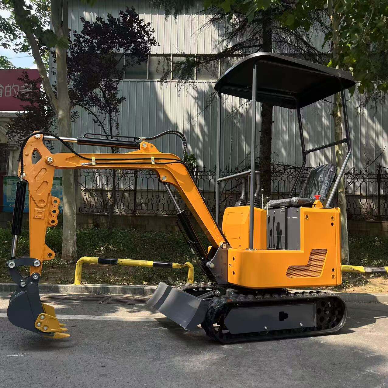 Зв'язатися з нами