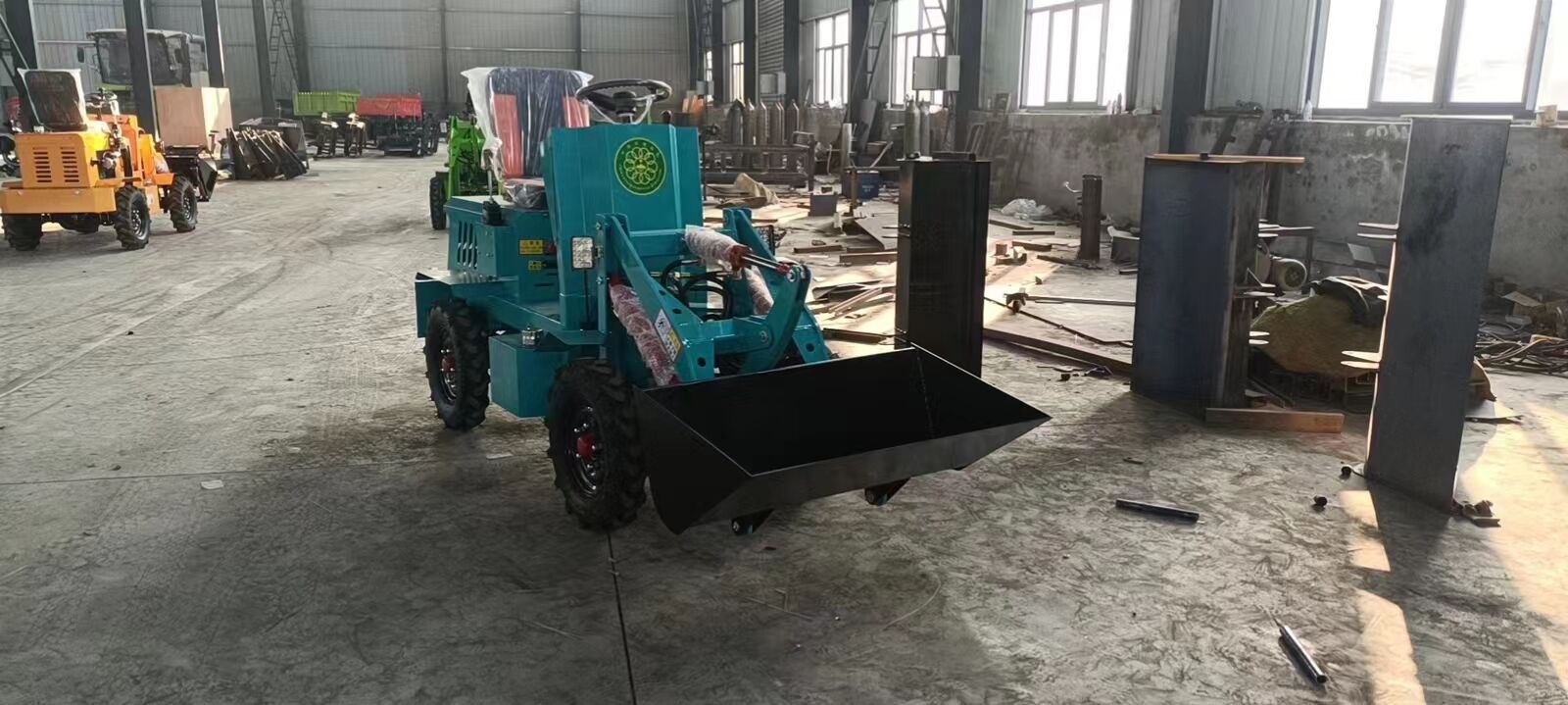 Скільки коштує міні-навантажувач: Logway пропонує конкурентоспроможні ціни з надзвичайною вигодою