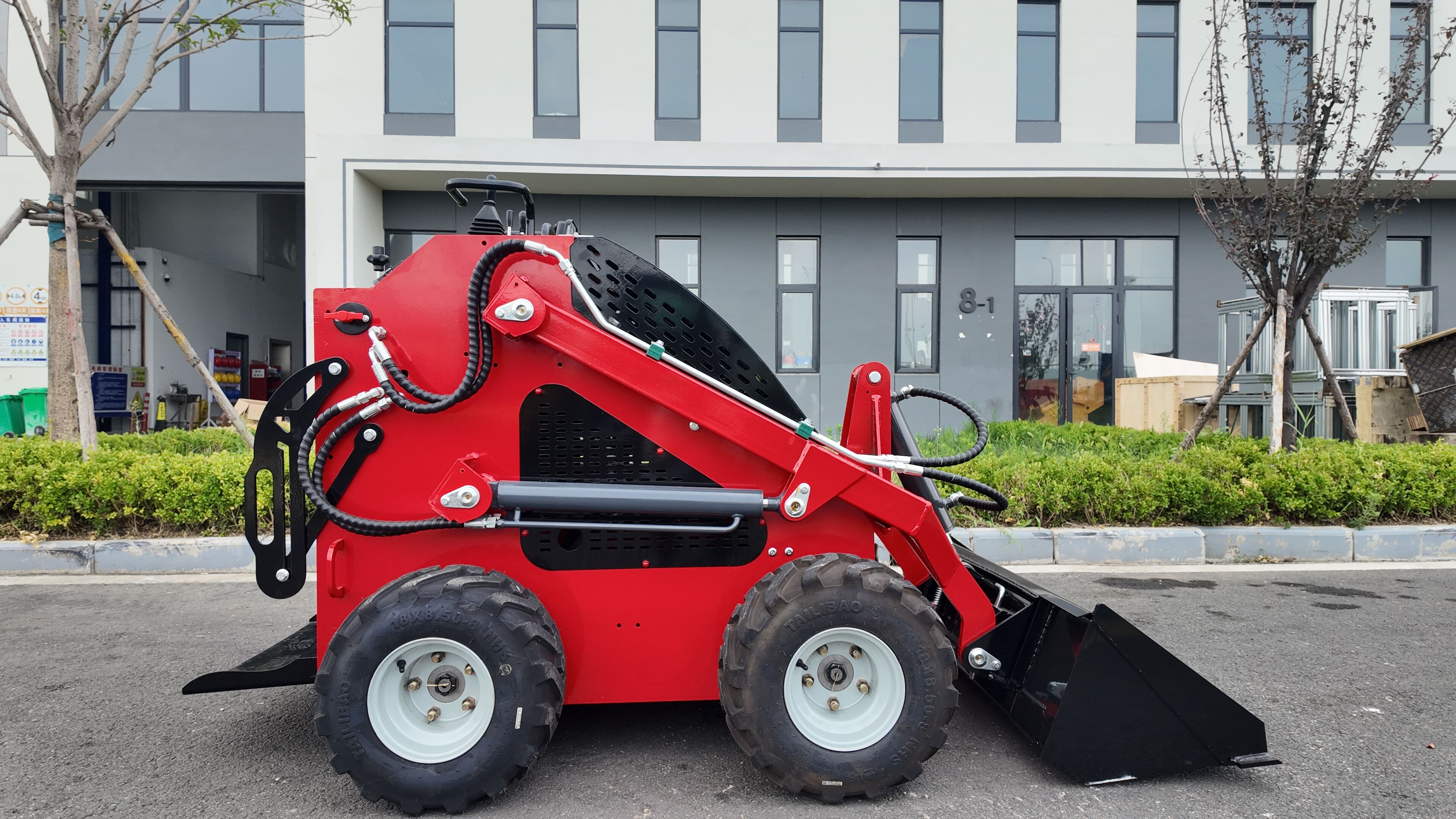 Tendências da Indústria Logway Mini Loader: Adoção da Eletrificação e Tecnologia Inteligente