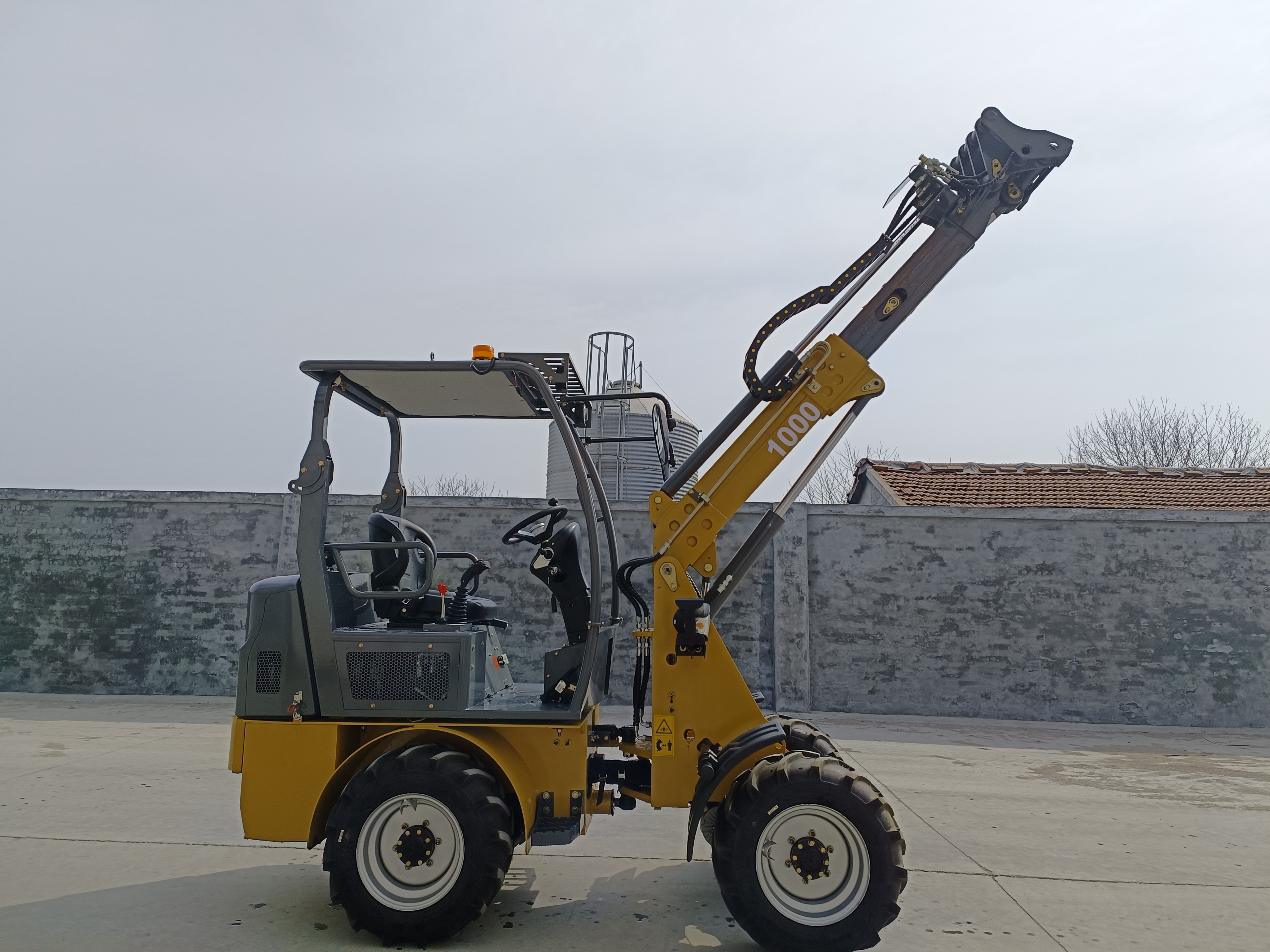 Cargador articulado telescópico Logway - Máxima maniobrabilidad y alcance